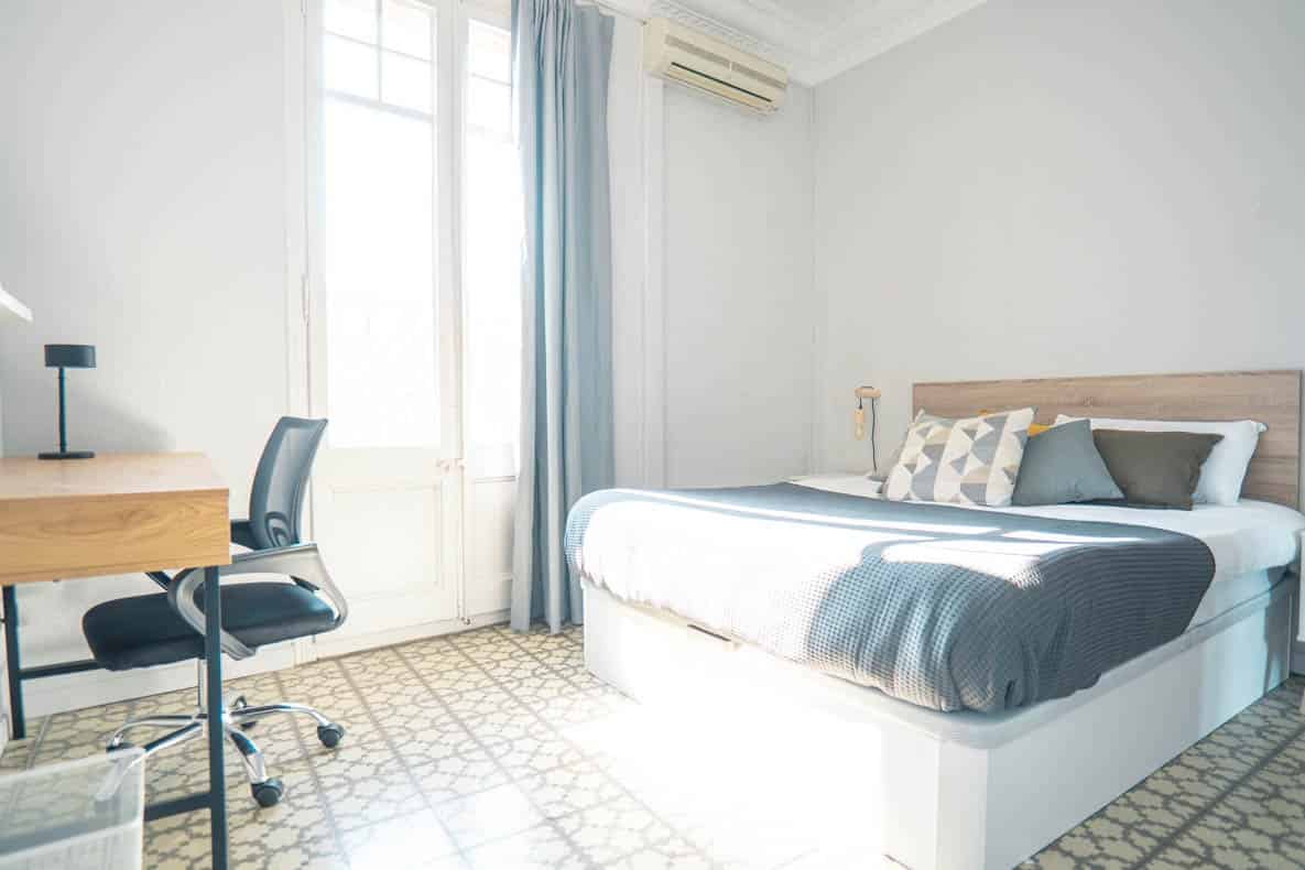 Amenities?w=400&h=260&fit=crop&q=40&auto=format&trim=auto