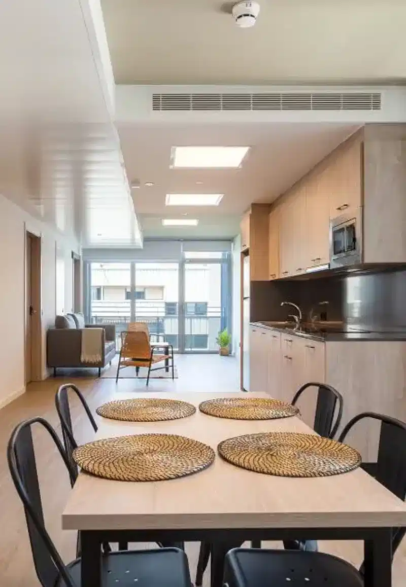 Amenities?w=400&h=260&fit=crop&q=40&auto=format&trim=auto