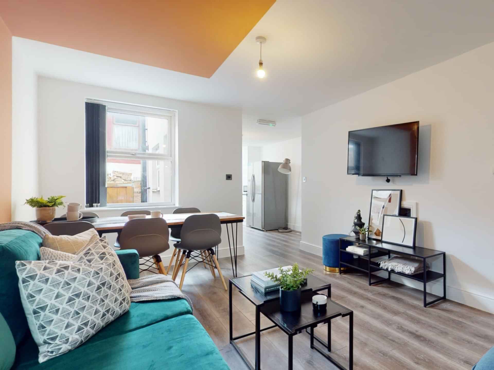 Room in a 4 Bedroom Apartment, 6 Albert Edward Road, Liverpool L7 8RY - Liverpool, England, United Kingdom - Common Area