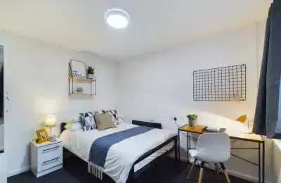 20 Brookside, Derby - Derby, England, United Kingdom - 3 Bedroom House - Bedroom