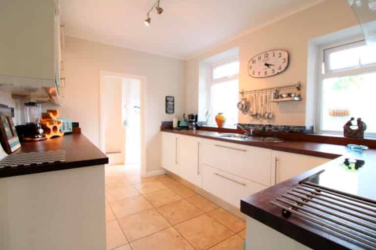 Room in a 4 Bedroom Apartment, 65 Coulston Road, Lancaster LA1 3AD - Lancaster, England, United Kingdom - Bedroom 2 - Kitchen