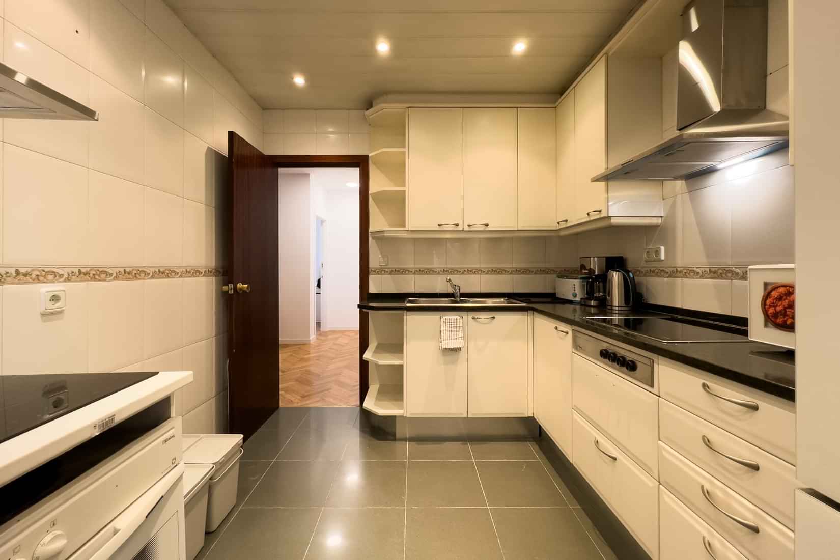 Diagonal 1, Barcelona - Barcelona, Spain - Kitchen
