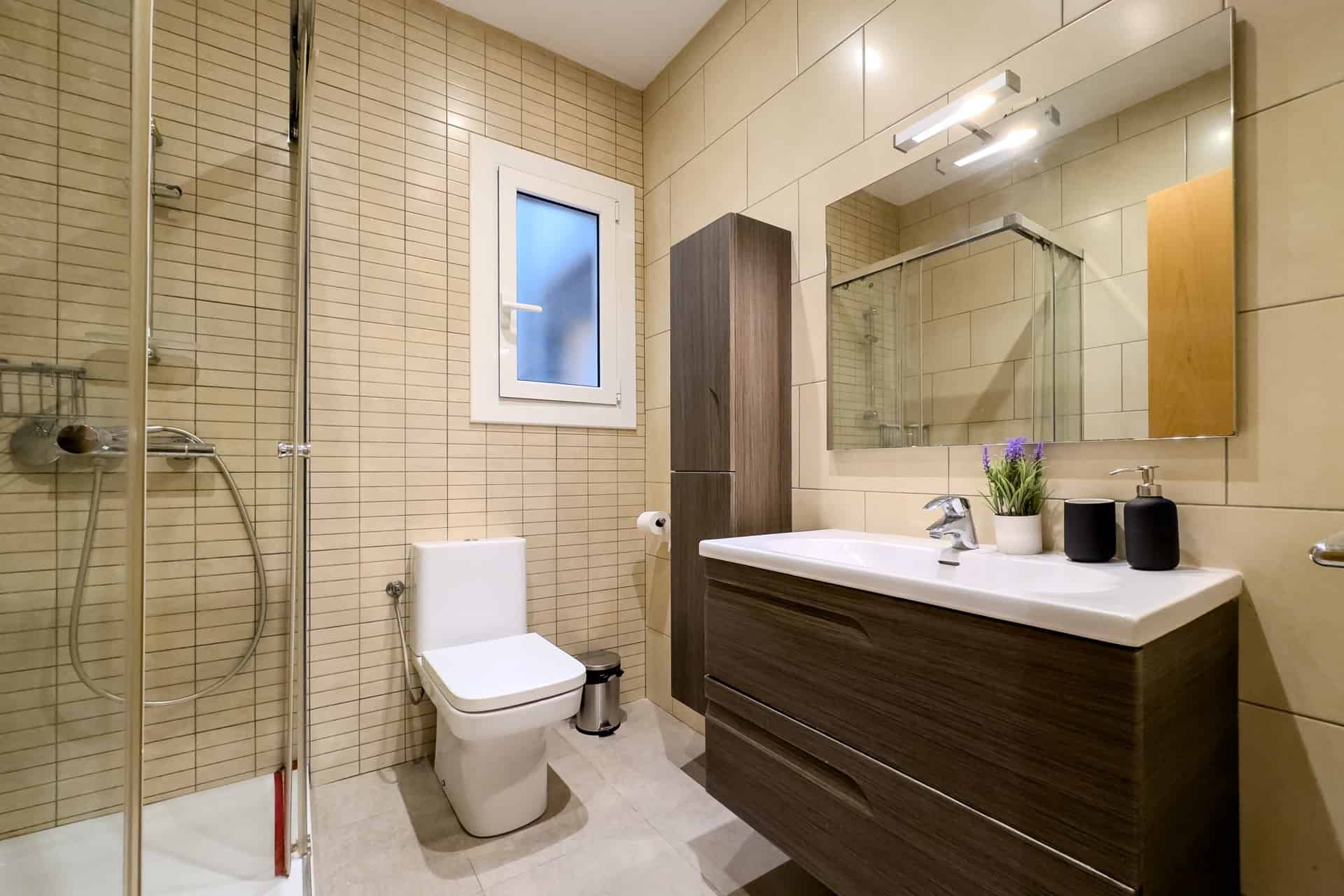 Occidente 4, Barcelona - Barcelona, Spain - Bathroom