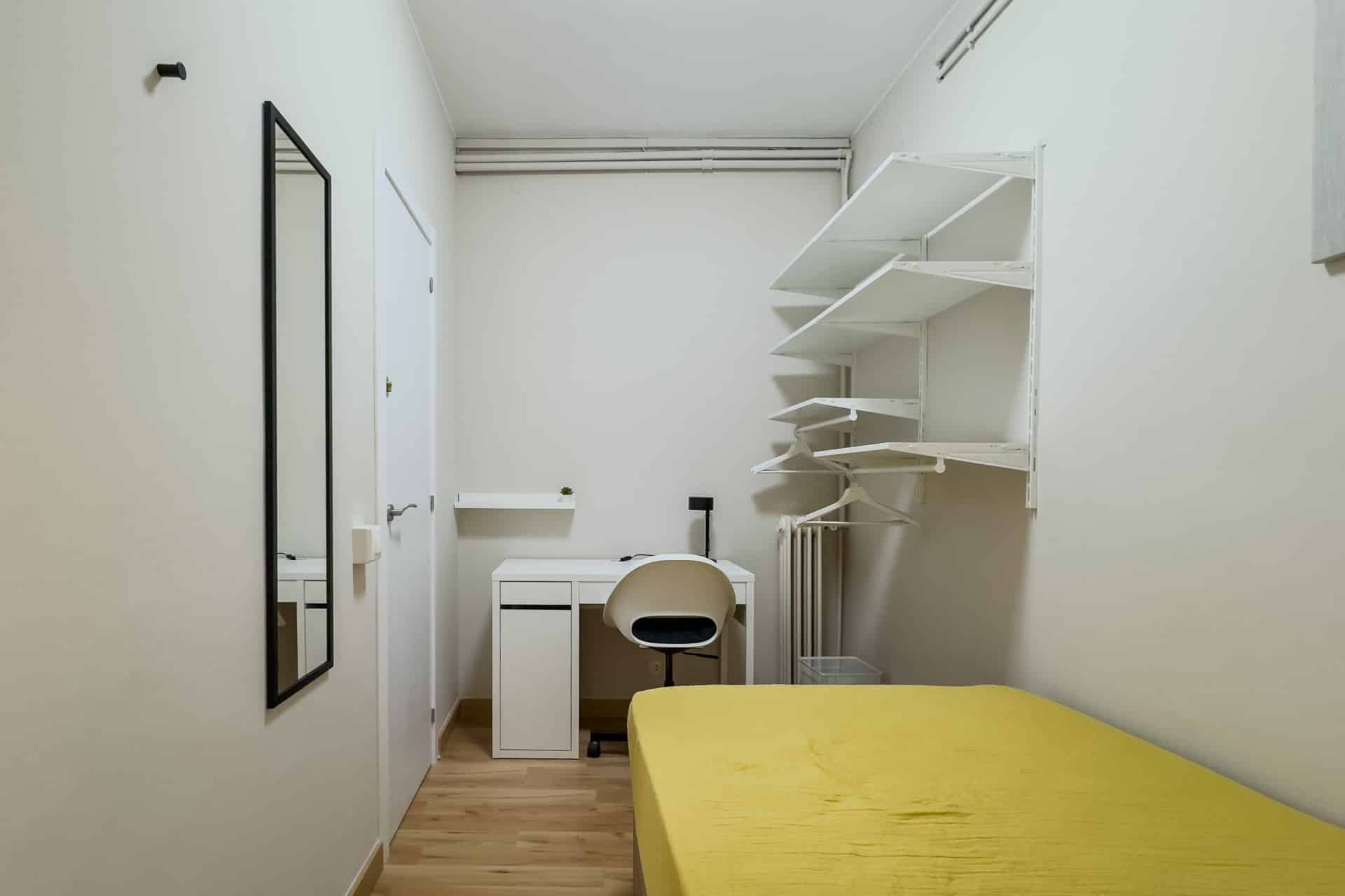 Kitchen?w=400&h=260&fit=crop&q=40&auto=format&trim=auto