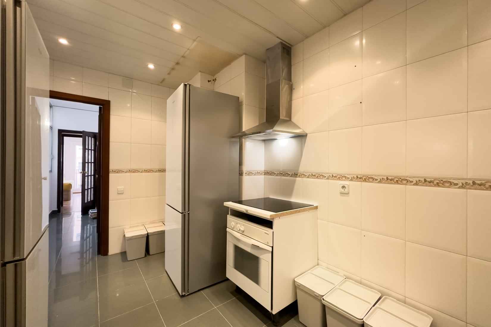 Diagonal 2, Barcelona - Barcelona, Spain - Kitchen