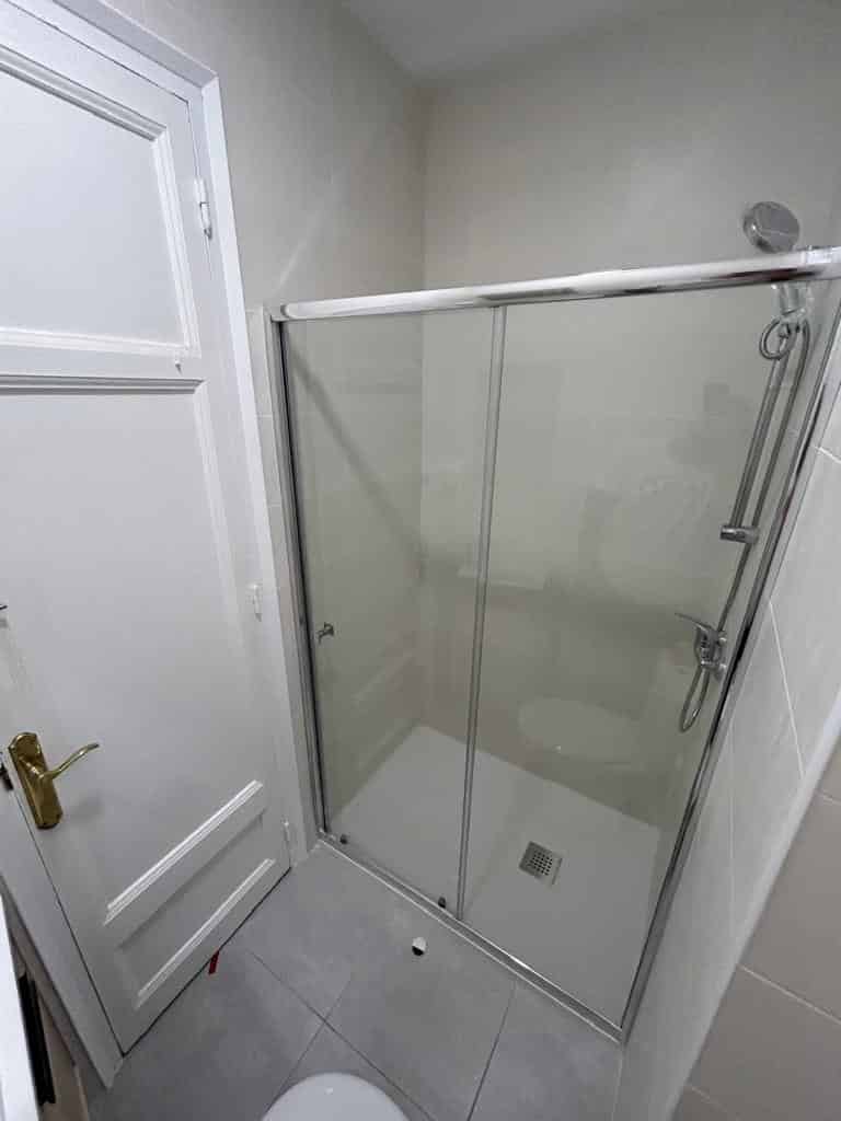 Les Jonqueres 3, Barcelona - Barcelona, Spain - Bathroom