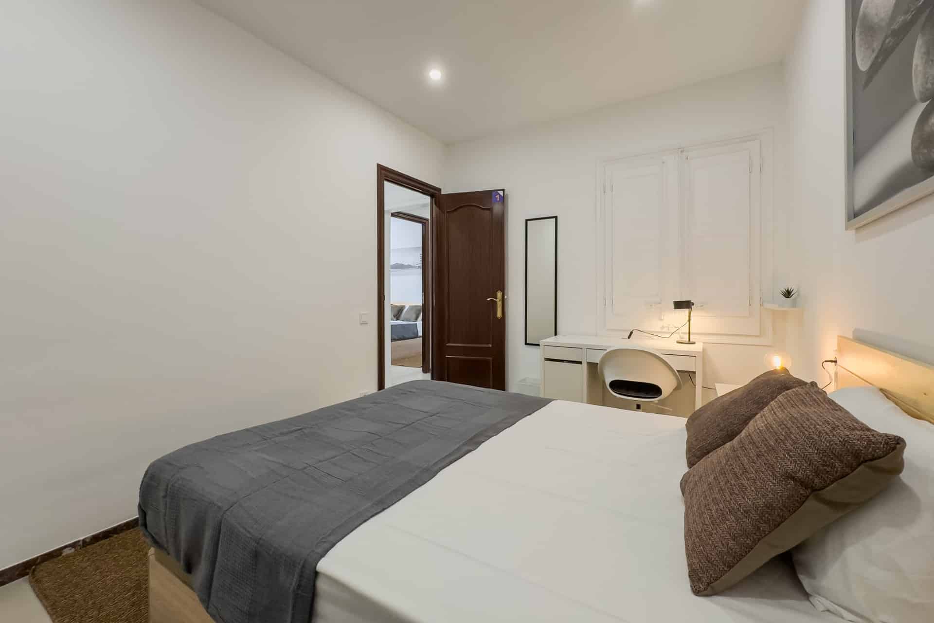 Kitchen?w=400&h=260&fit=crop&q=40&auto=format&trim=auto