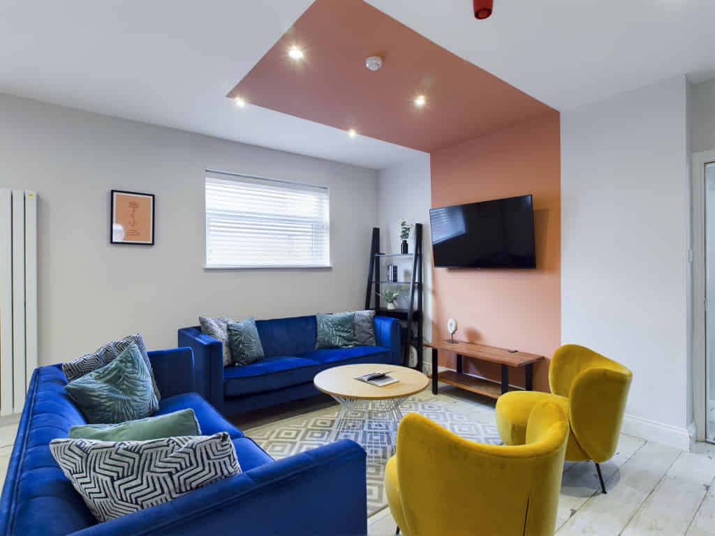 Room in a 4 Bedroom Apartment, 126 Empress Road, Liverpool L7 8SF