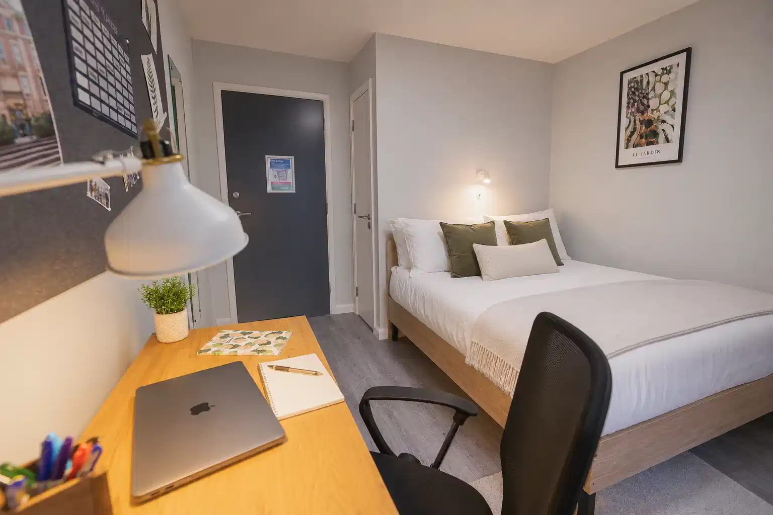 Bronze En-suite Plus