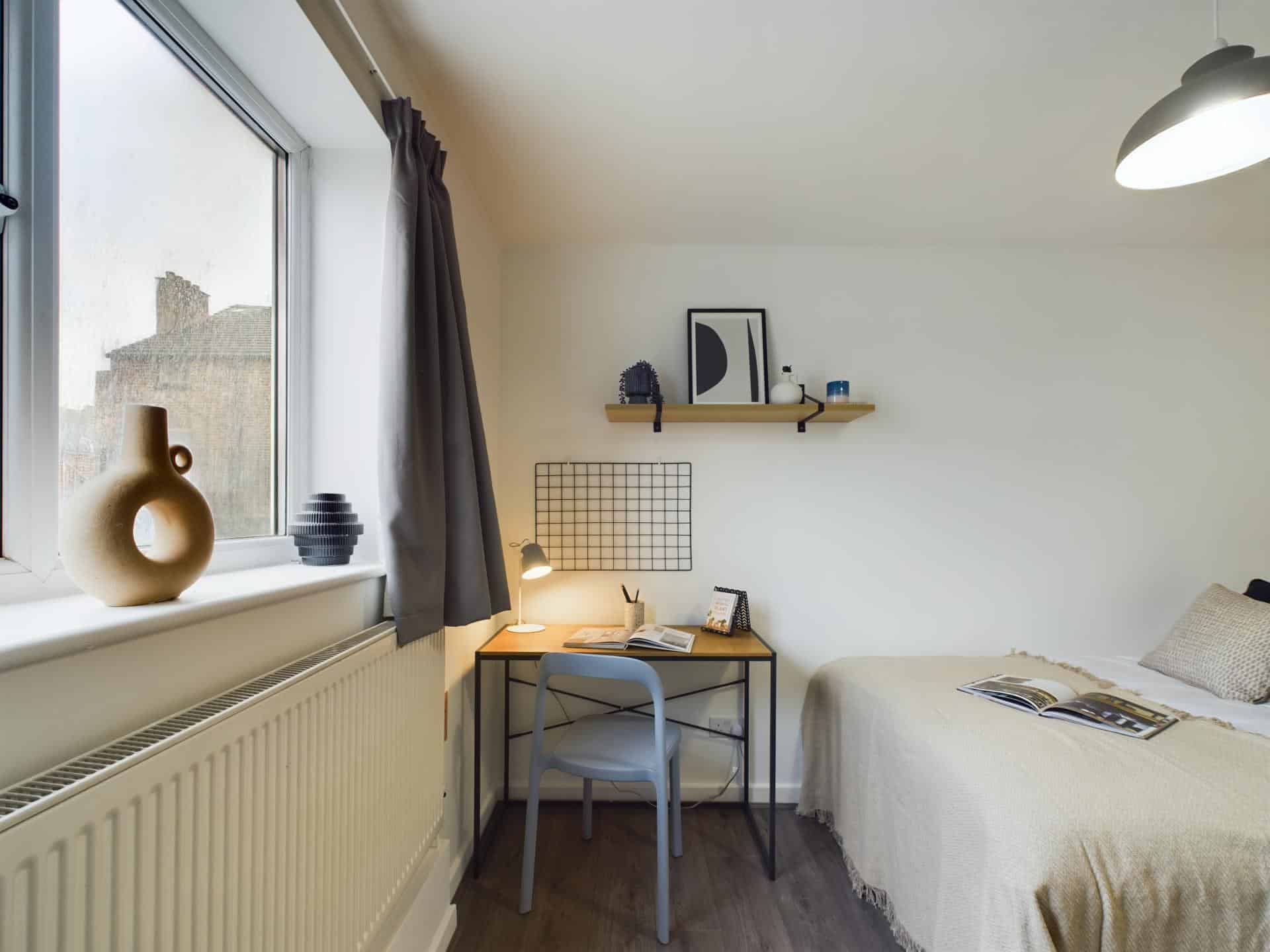 Bathroom?w=400&h=260&fit=crop&q=40&auto=format&trim=auto