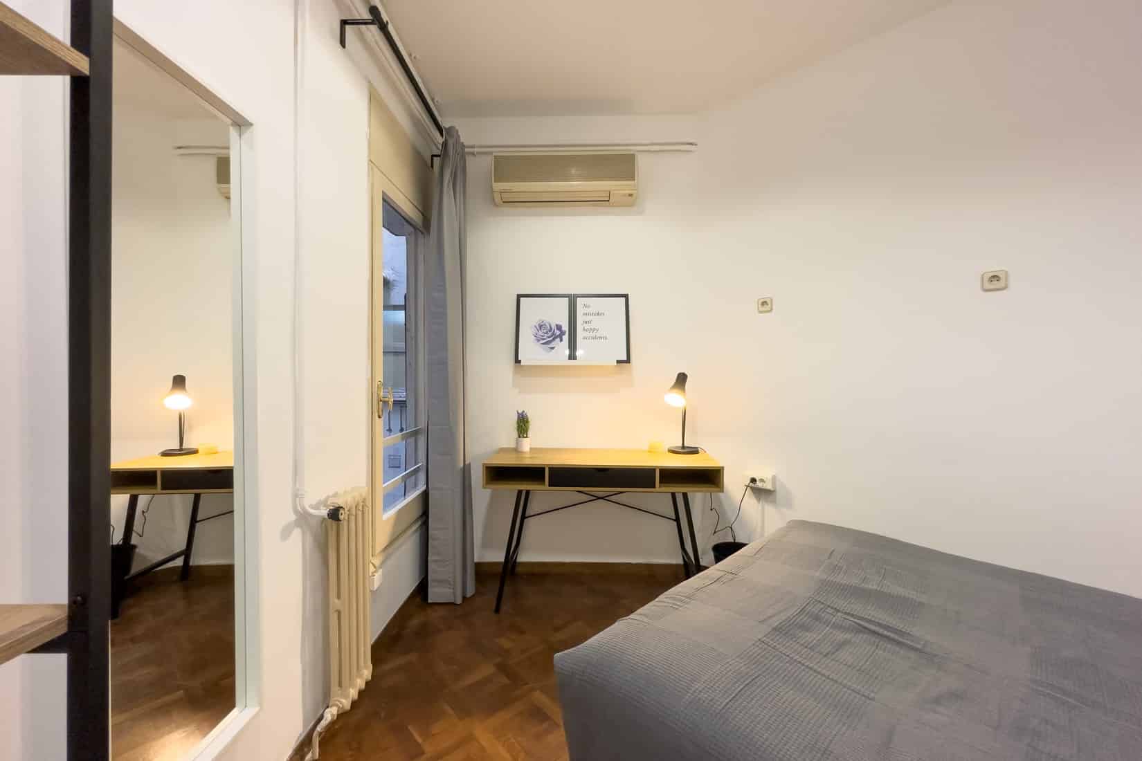 Amenities?w=400&h=260&fit=crop&q=40&auto=format&trim=auto