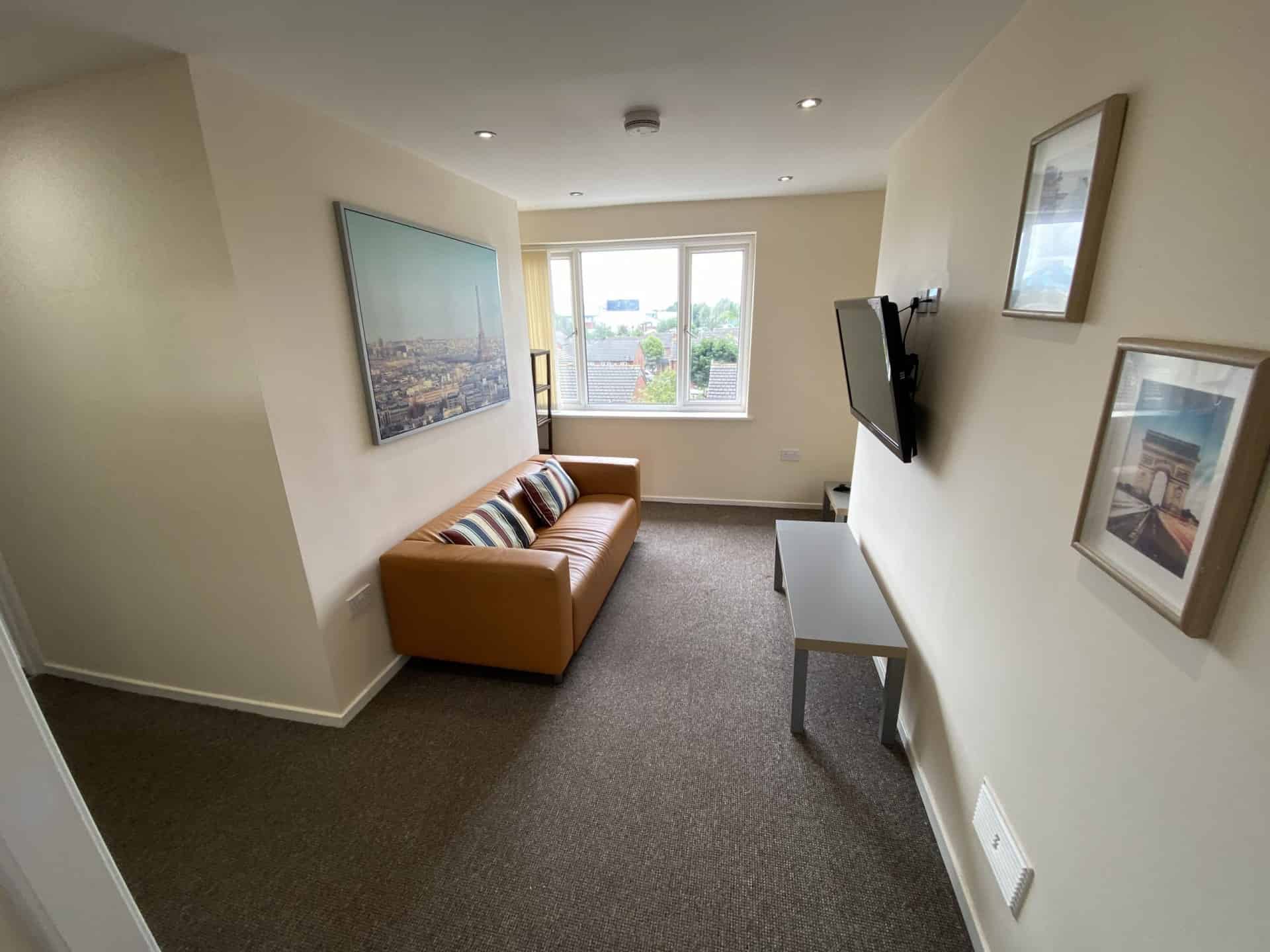 Bedroom 3 - Bedroom?w=400&h=260&fit=crop&q=40&auto=format&trim=auto