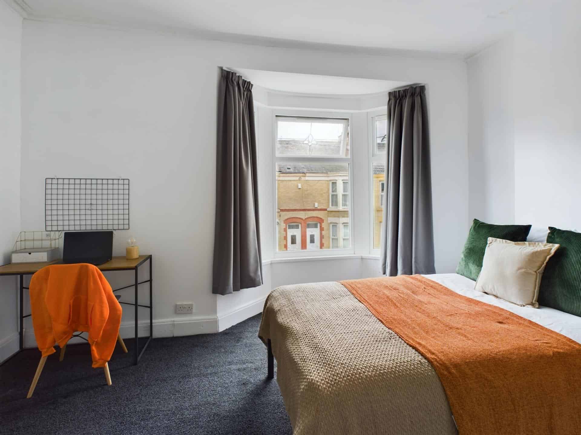 Room in a 4 Bedroom Apartment, 55 Edinburgh Road, Liverpool L7 8RD - Liverpool, England, United Kingdom - Bedroom