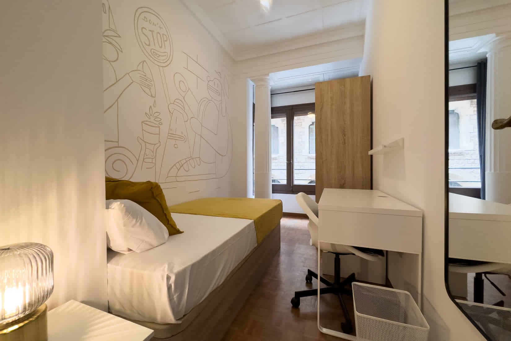 Common Area?w=400&h=260&fit=crop&q=40&auto=format&trim=auto