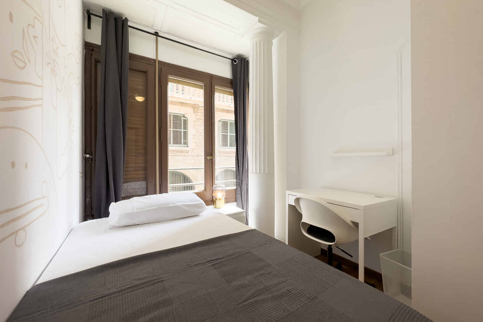 Common Area?w=400&h=260&fit=crop&q=40&auto=format&trim=auto