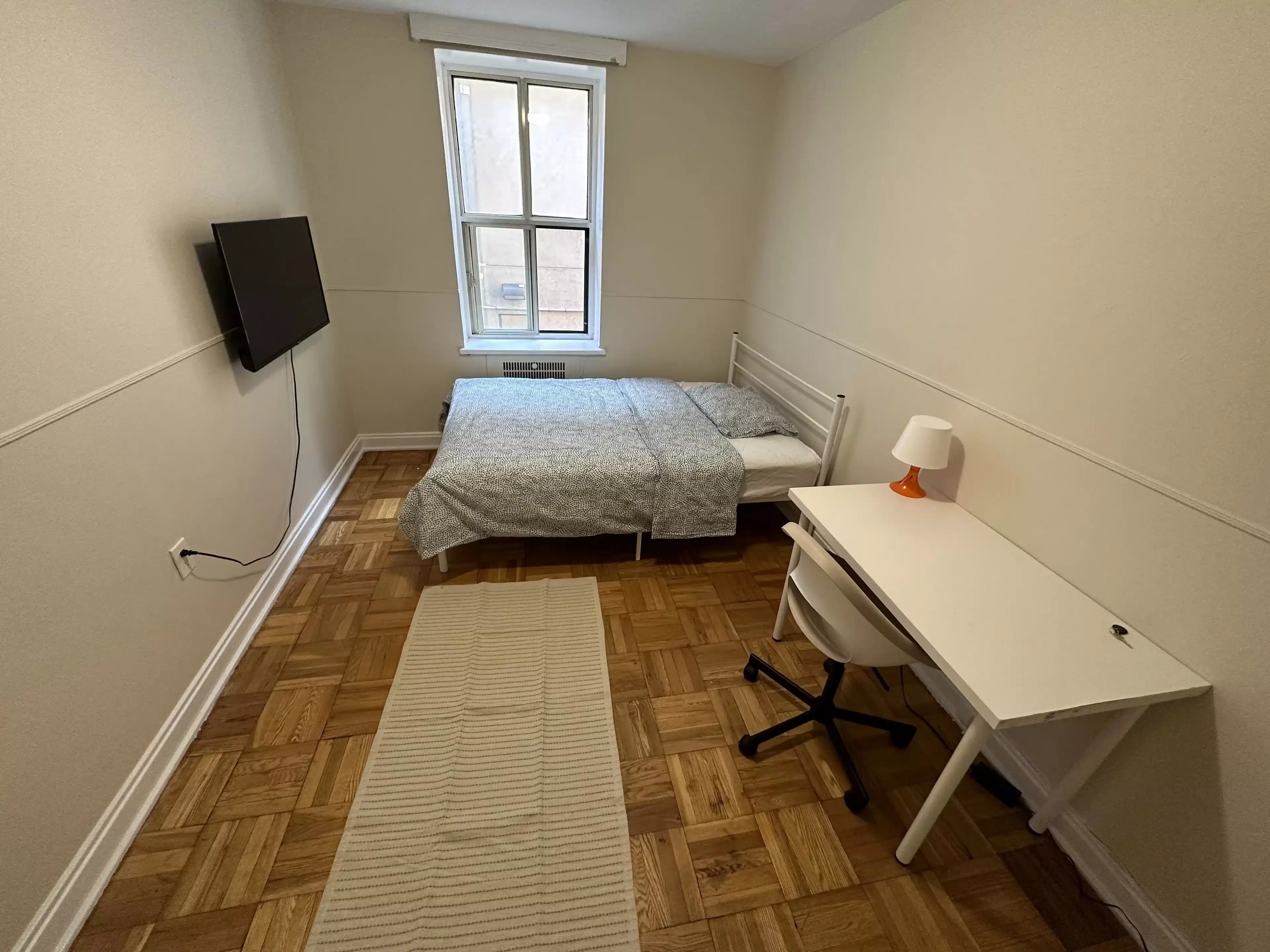 Pearson Housing 64 St. Clair Ave. W, Toronto  - Toronto, Ontario, Canada - Bedroom