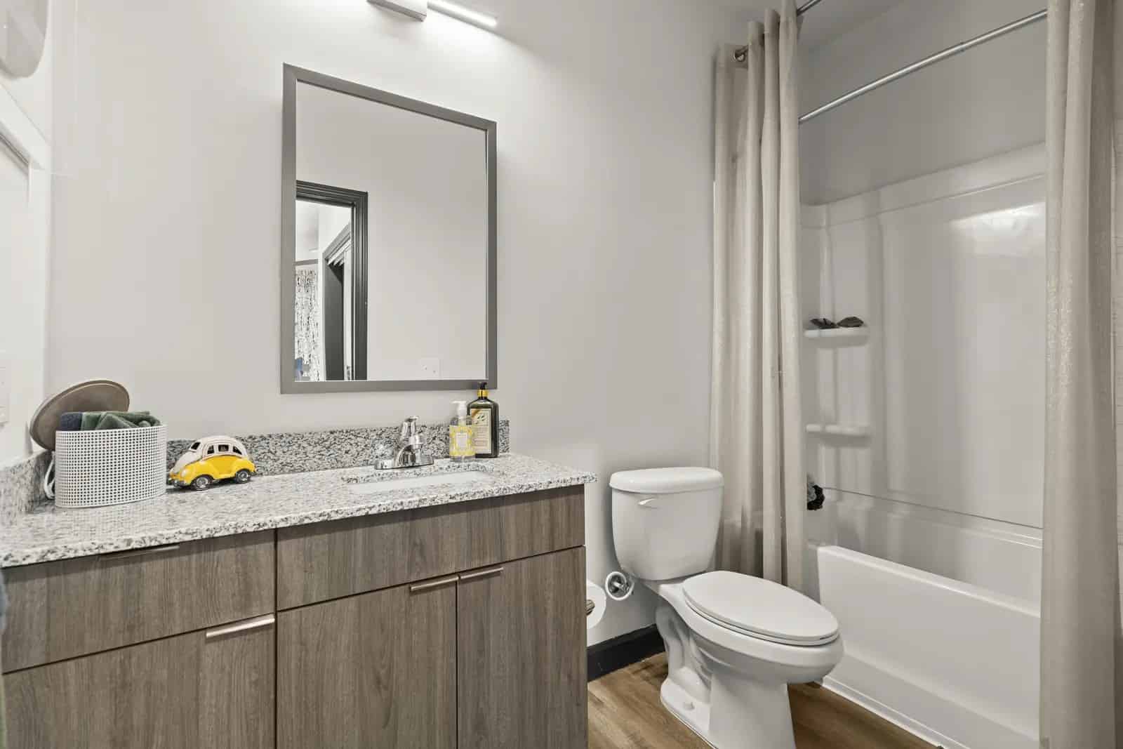 The Maxxen, Athens 5