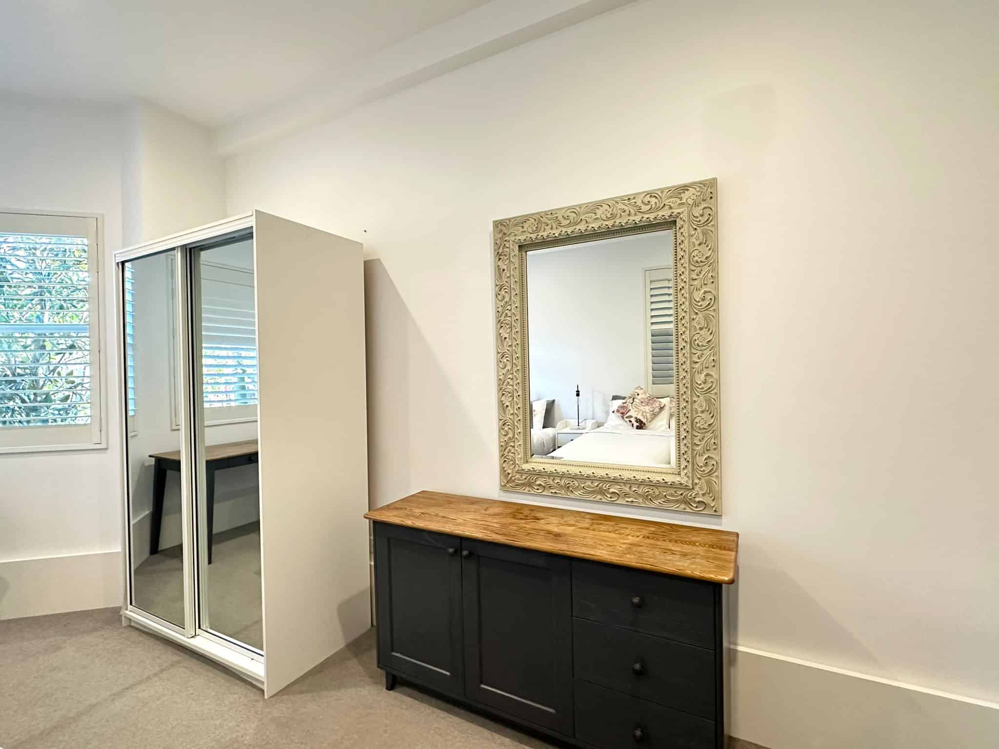 Amenities?w=400&h=260&fit=crop&q=40&auto=format&trim=auto