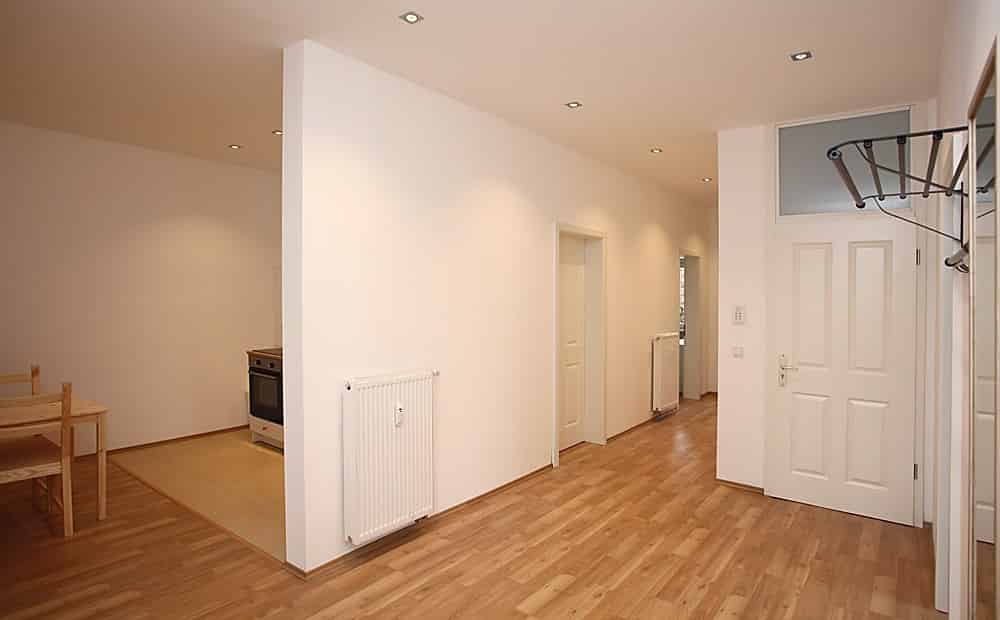 Bedroom?w=400&h=260&fit=crop&q=40&auto=format&trim=auto