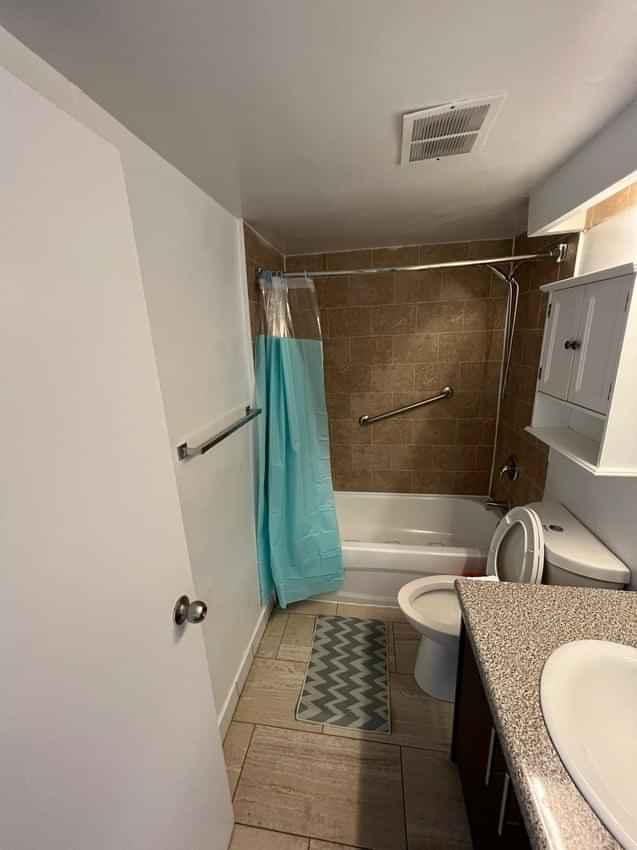 Amenities?w=400&h=260&fit=crop&q=40&auto=format&trim=auto