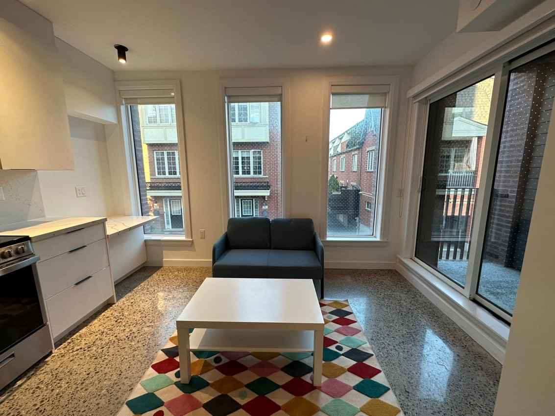 River Street & Queen Street East, Toronto - Toronto, Ontario, Canada - Kitchen