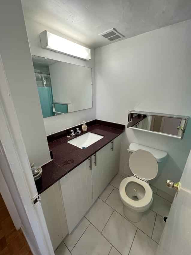 Deluxe Room - Bedroom?w=400&h=260&fit=crop&q=40&auto=format&trim=auto