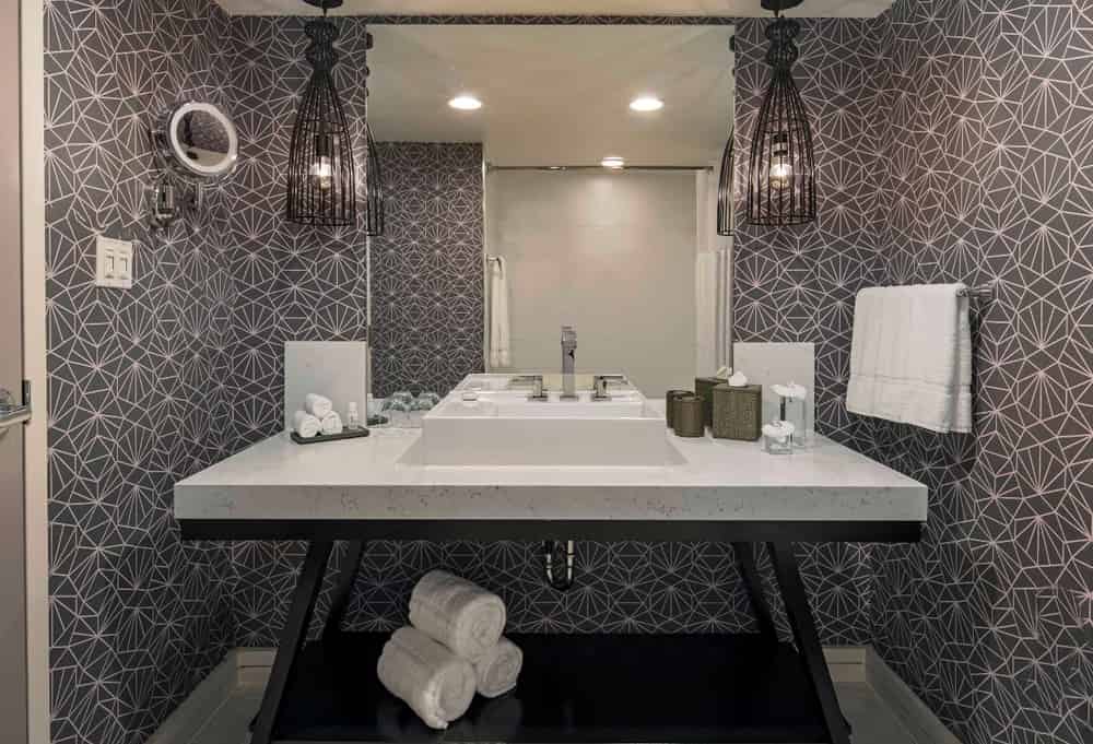 Amenities?w=400&h=260&fit=crop&q=40&auto=format&trim=auto