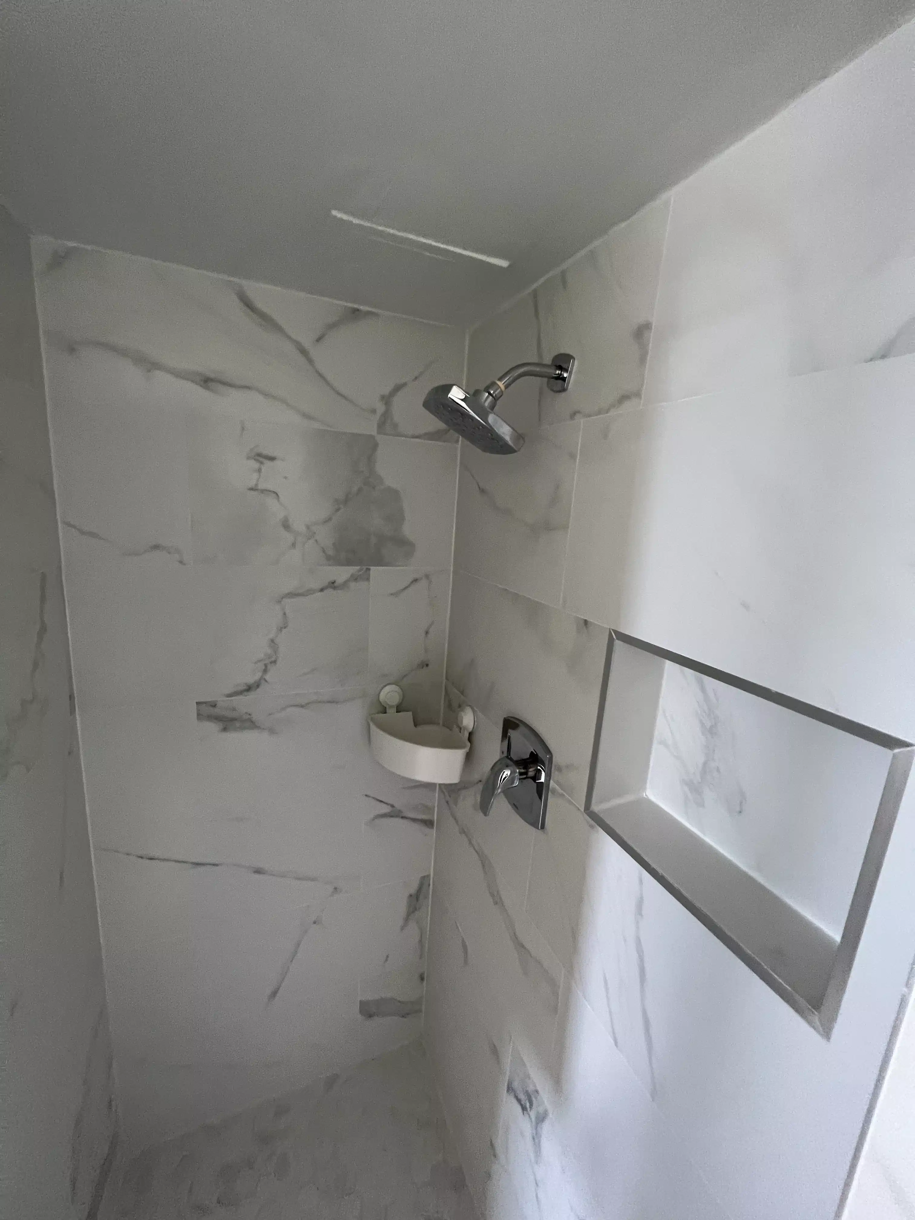 Amenities?w=400&h=260&fit=crop&q=40&auto=format&trim=auto