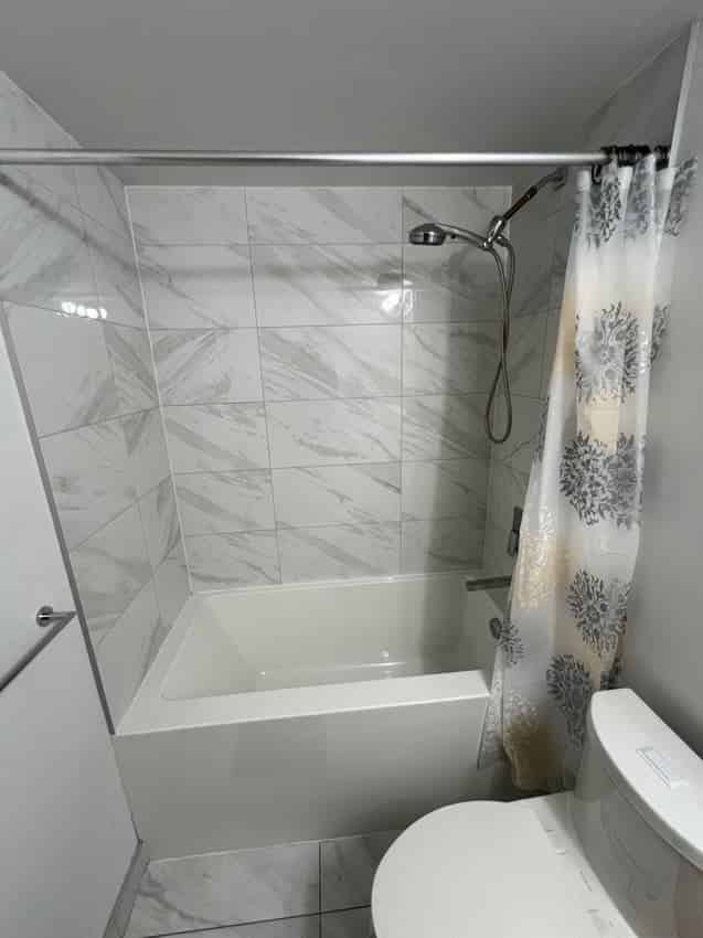 Amenities?w=400&h=260&fit=crop&q=40&auto=format&trim=auto