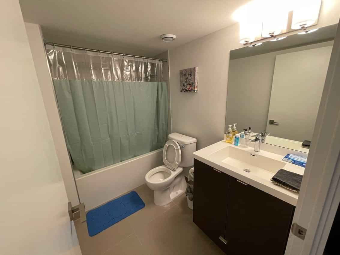 Amenities?w=400&h=260&fit=crop&q=40&auto=format&trim=auto