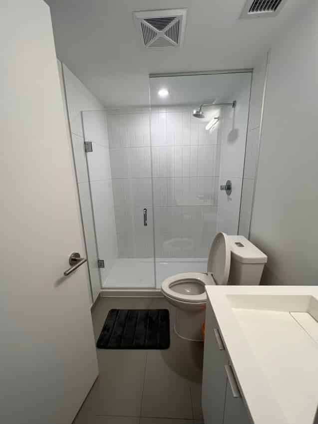 Common Area?w=400&h=260&fit=crop&q=40&auto=format&trim=auto