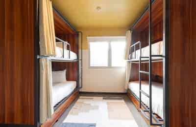 4 Bed Mixed Community Dorm - Bedroom?w=400&h=260&fit=crop&q=40&auto=format&trim=auto