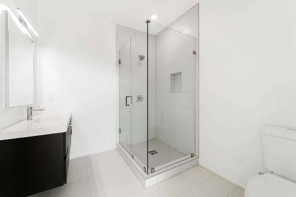 Bedroom?w=400&h=260&fit=crop&q=40&auto=format&trim=auto