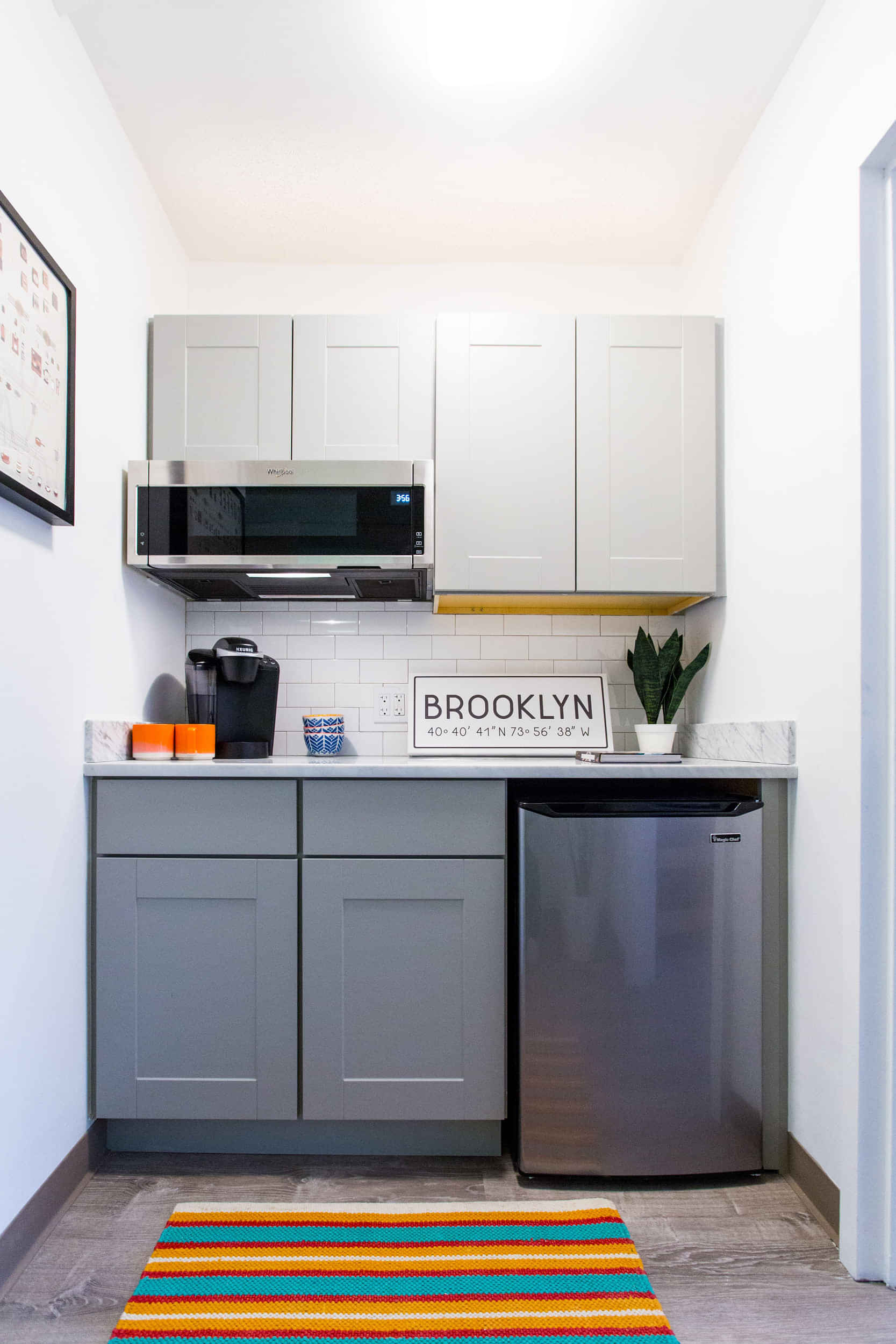 Amenities?w=400&h=260&fit=crop&q=40&auto=format&trim=auto