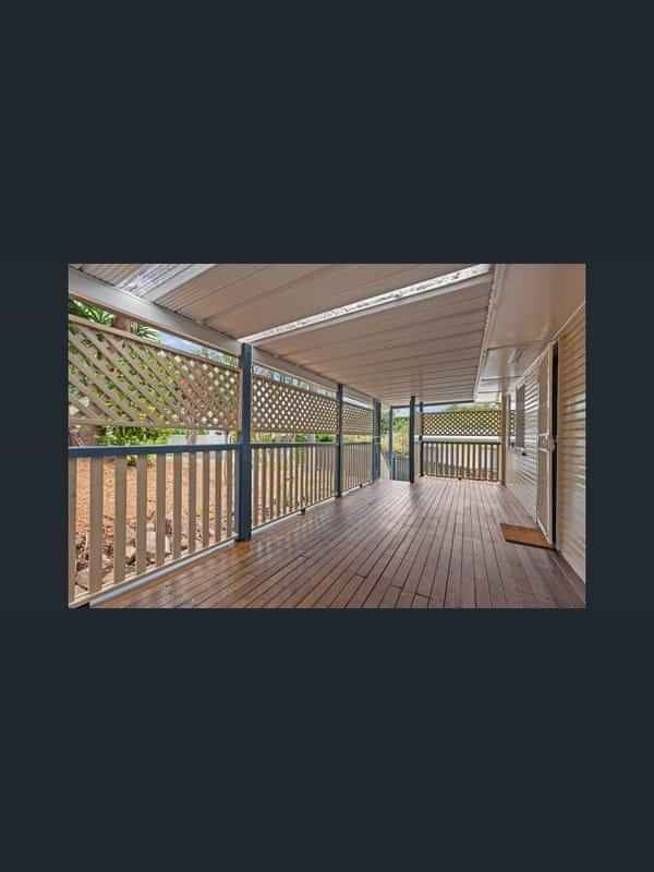 Room in a 4 Bedroom Apartment, 41 Oatland Crescent, Holland Park West, Brisbane City 4121 - Brisbane, Queensland, Australia - Exterior