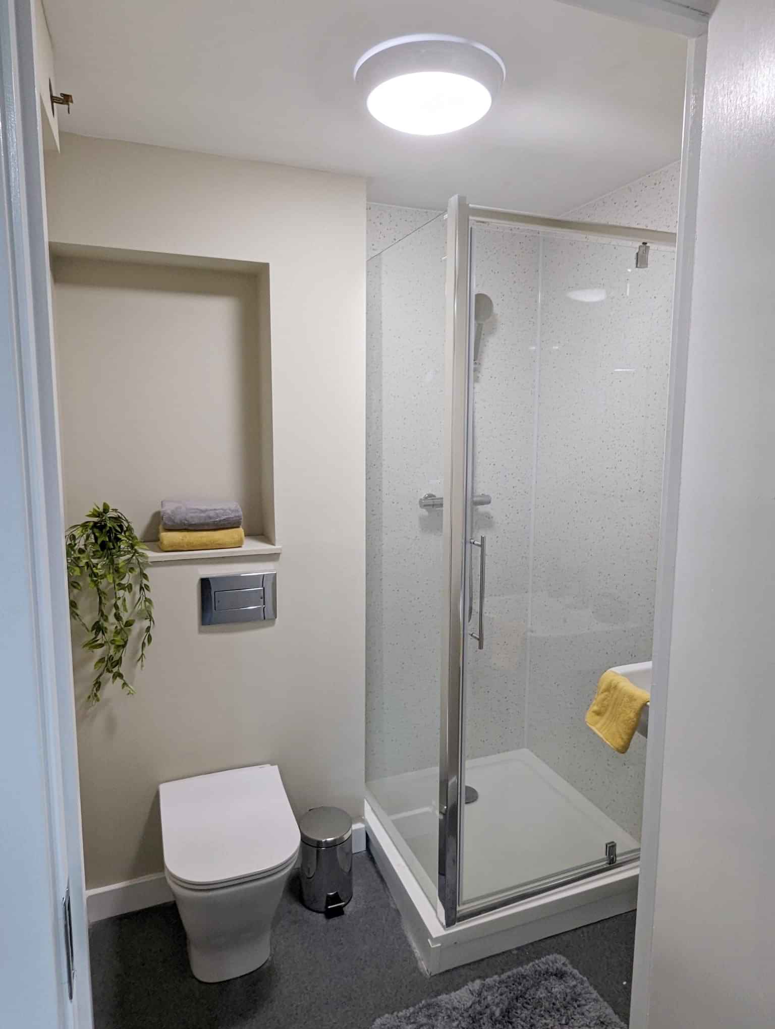 Kitchen?w=400&h=260&fit=crop&q=40&auto=format&trim=auto