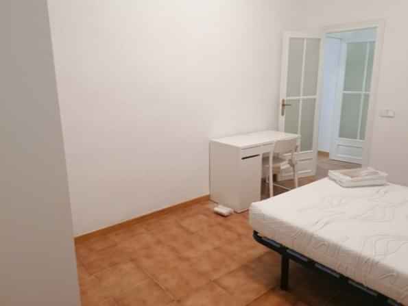 R0118 - Bedroom?w=400&h=260&fit=crop&q=40&auto=format&trim=auto