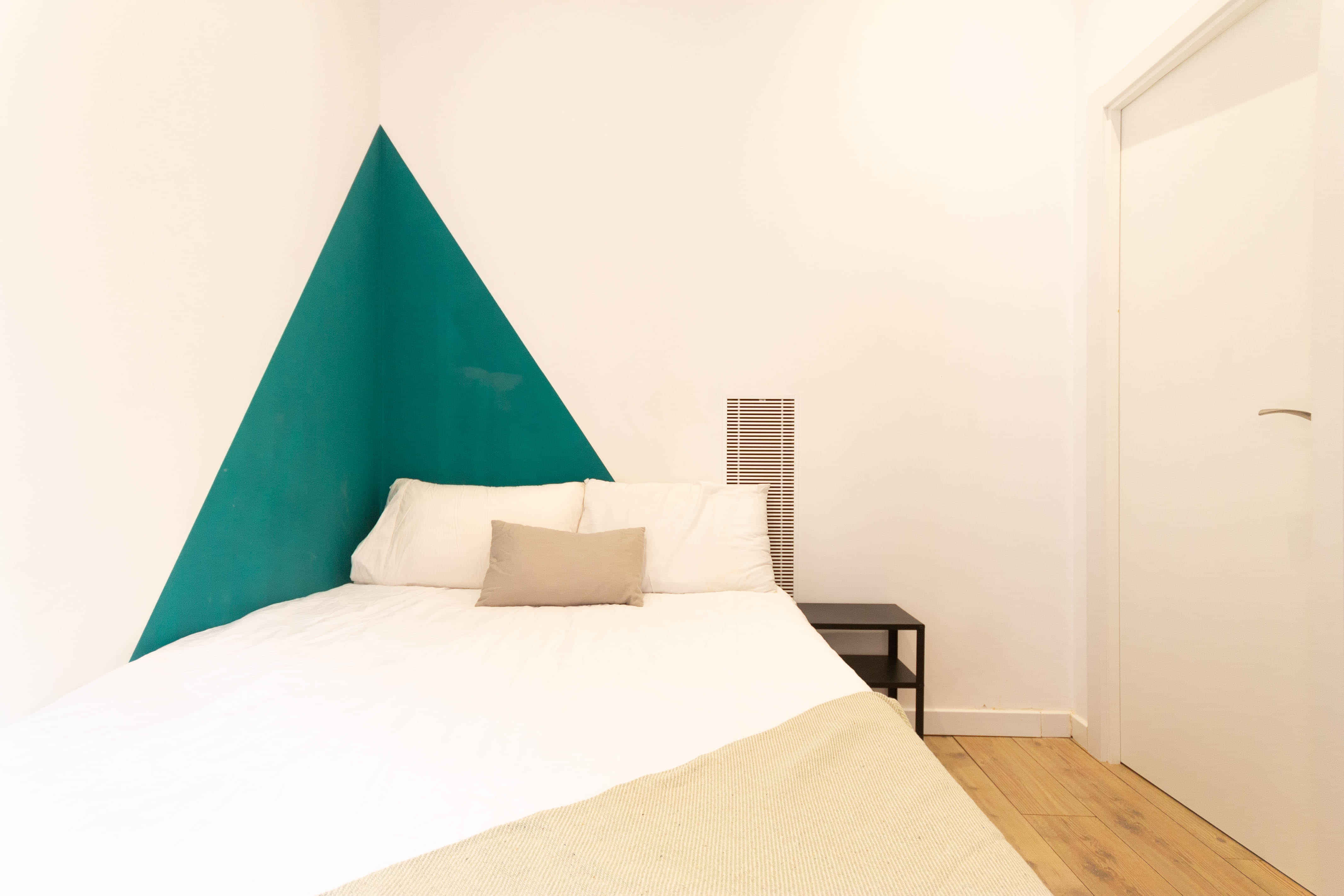 R0120 - Bedroom?w=400&h=260&fit=crop&q=40&auto=format&trim=auto