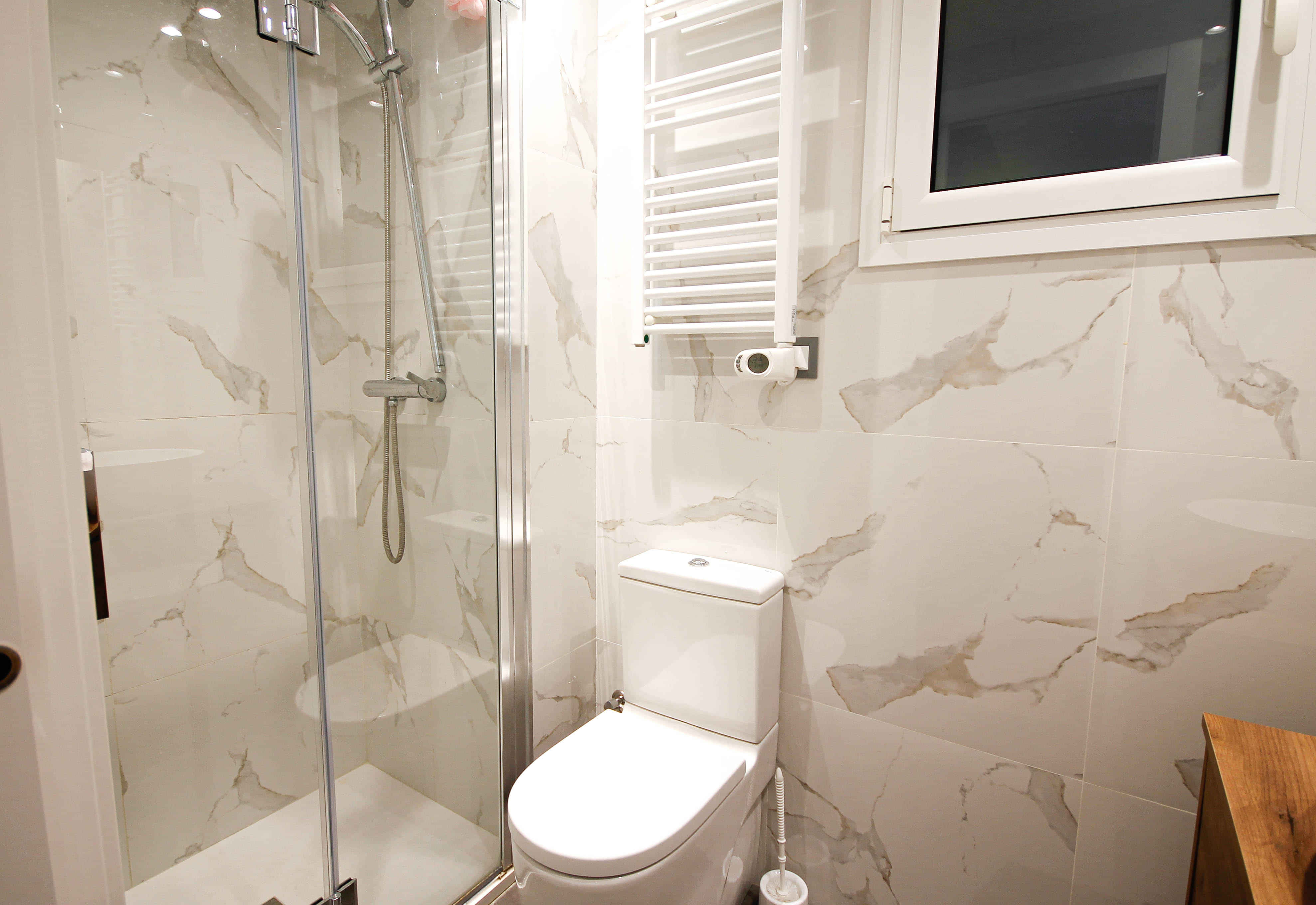 Carrer De L'Equador 77 2-4 Les Corts, Barcelona - Barcelona, Spain - Bathroom