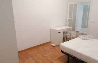R0135 - Amenities?w=400&h=260&fit=crop&q=40&auto=format&trim=auto