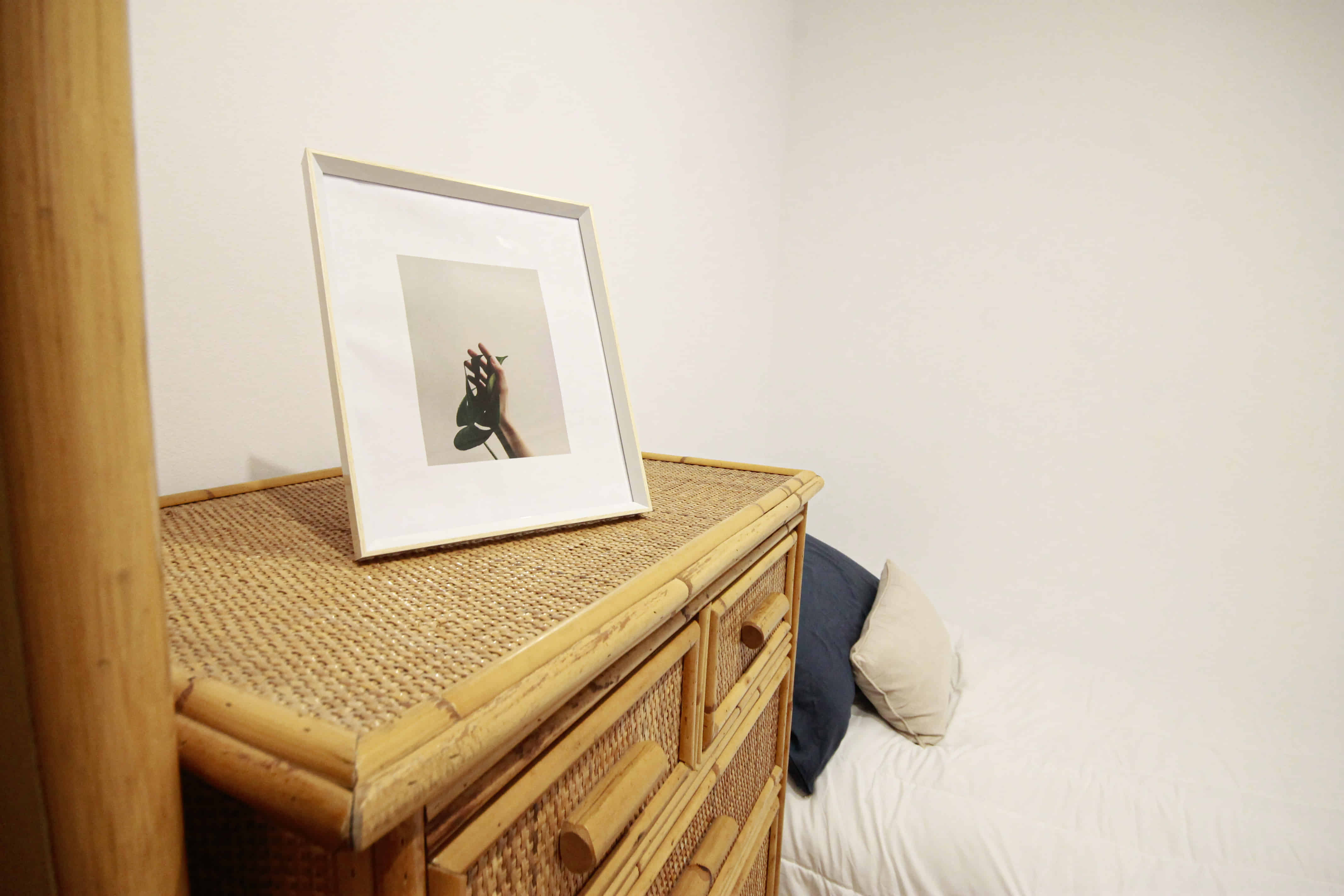 Bathroom?w=400&h=260&fit=crop&q=40&auto=format&trim=auto