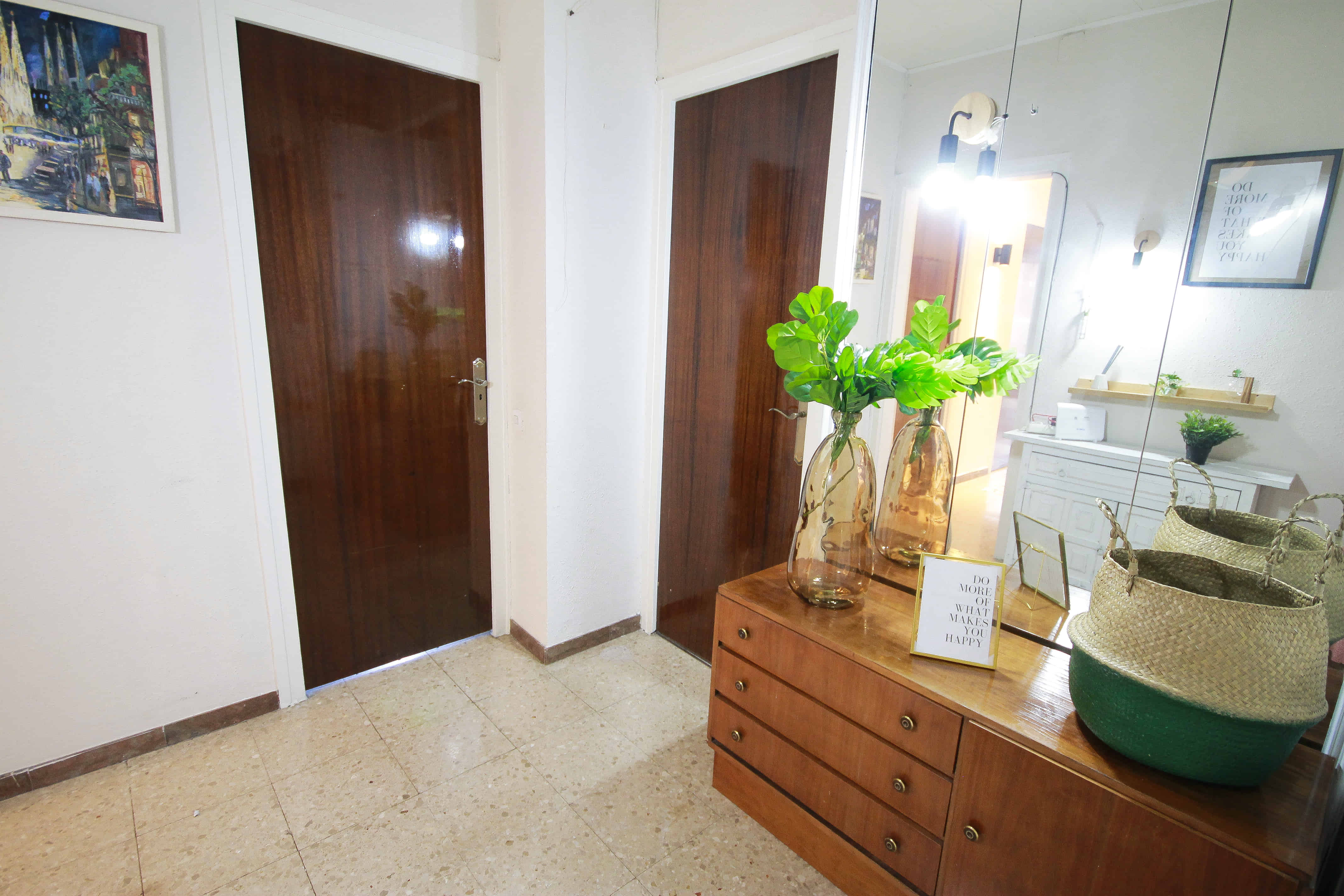 Av. del Parallel 130 L'Eixample, Barcelona - Barcelona, Spain - Amenities