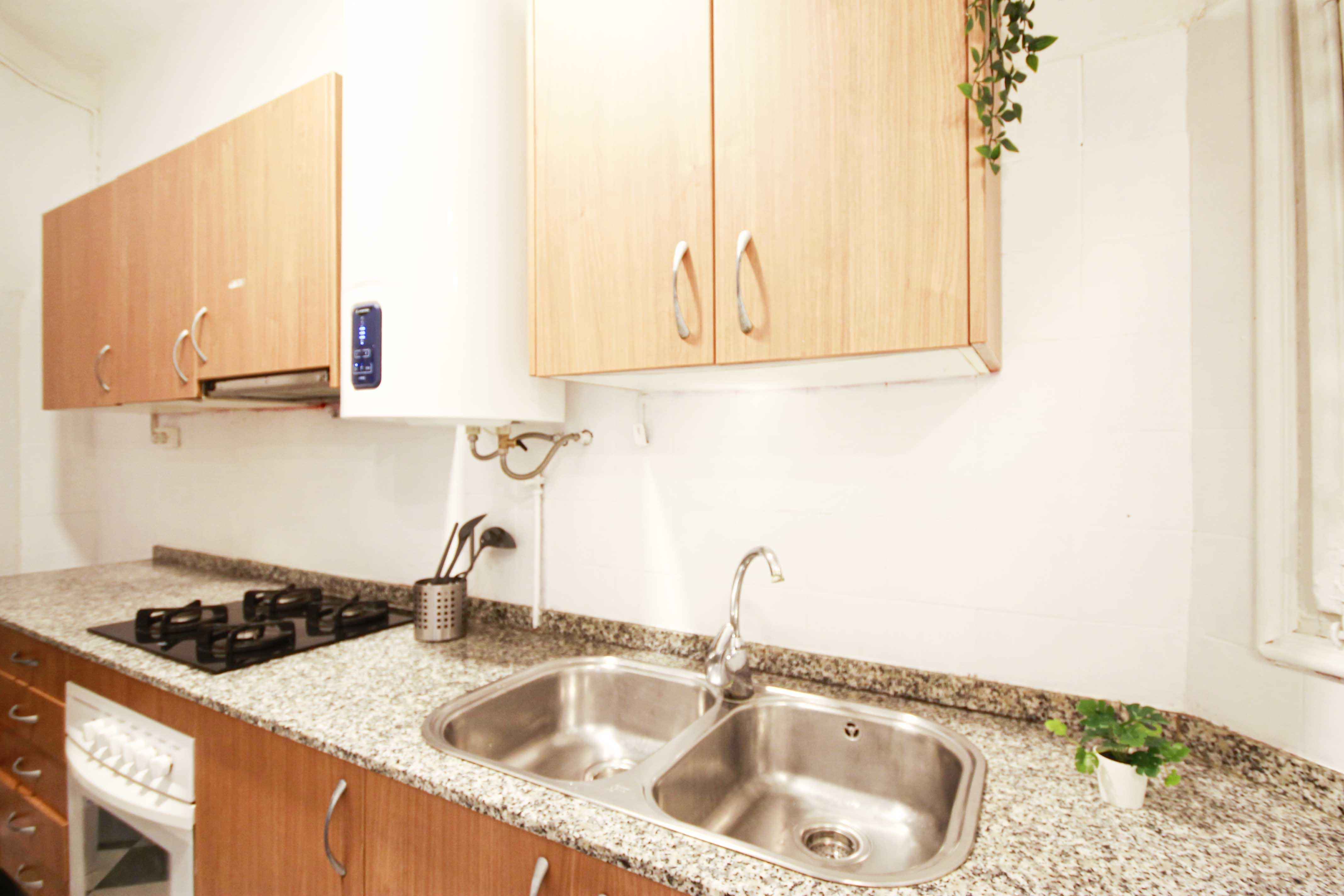 Gran Via De Les Corts Catalanes 470 Pr2 L'Eixample, Barcelona - Barcelona, Spain - Kitchen