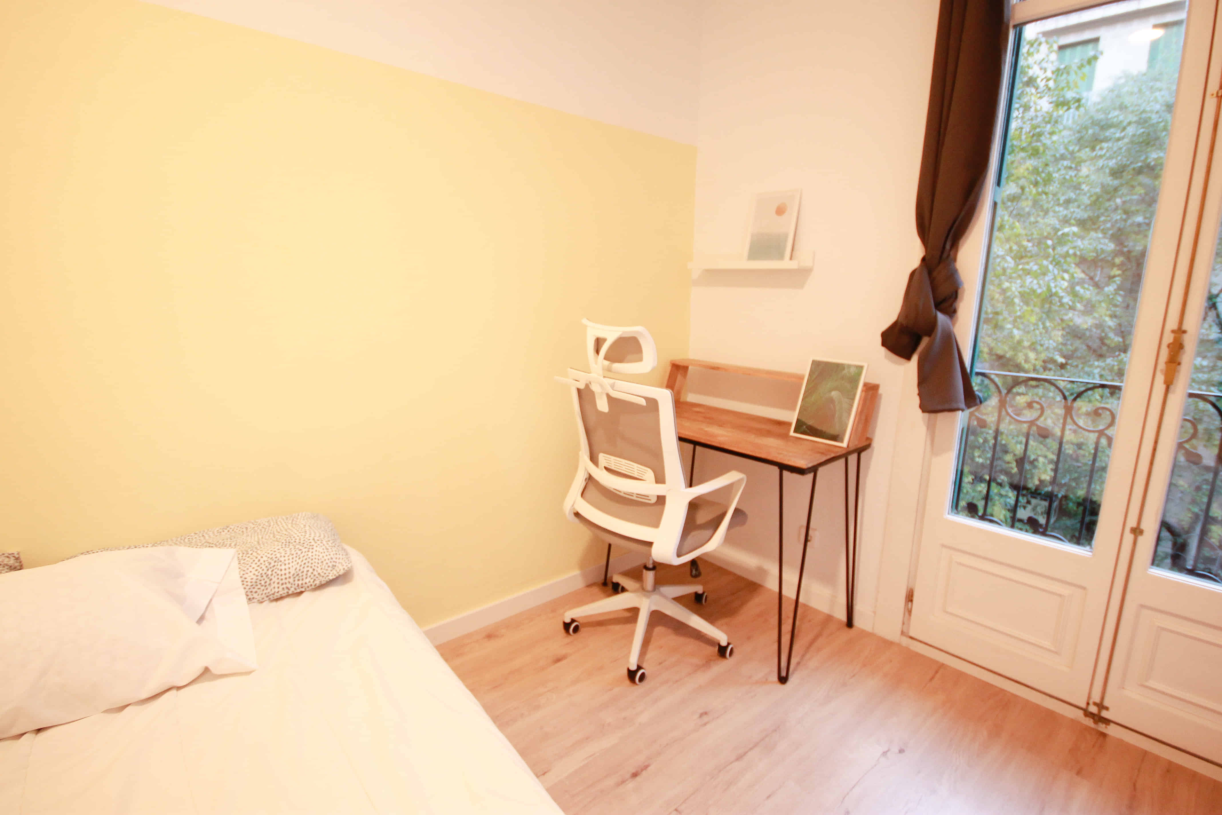 Kitchen?w=400&h=260&fit=crop&q=40&auto=format&trim=auto