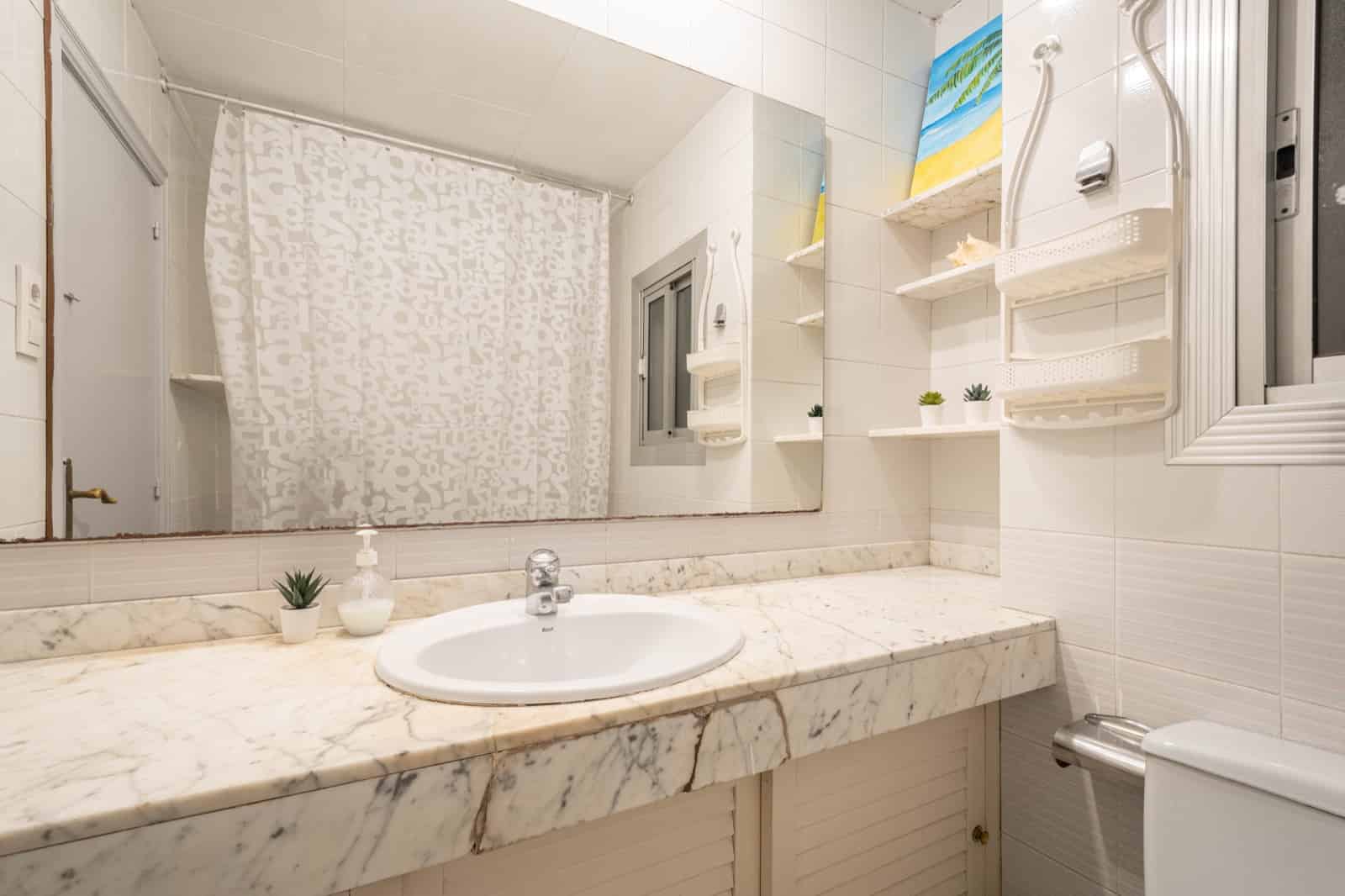 Pi I Margall 100 6-2 Escalera A, Barcelona - Barcelona, Spain - Bathroom