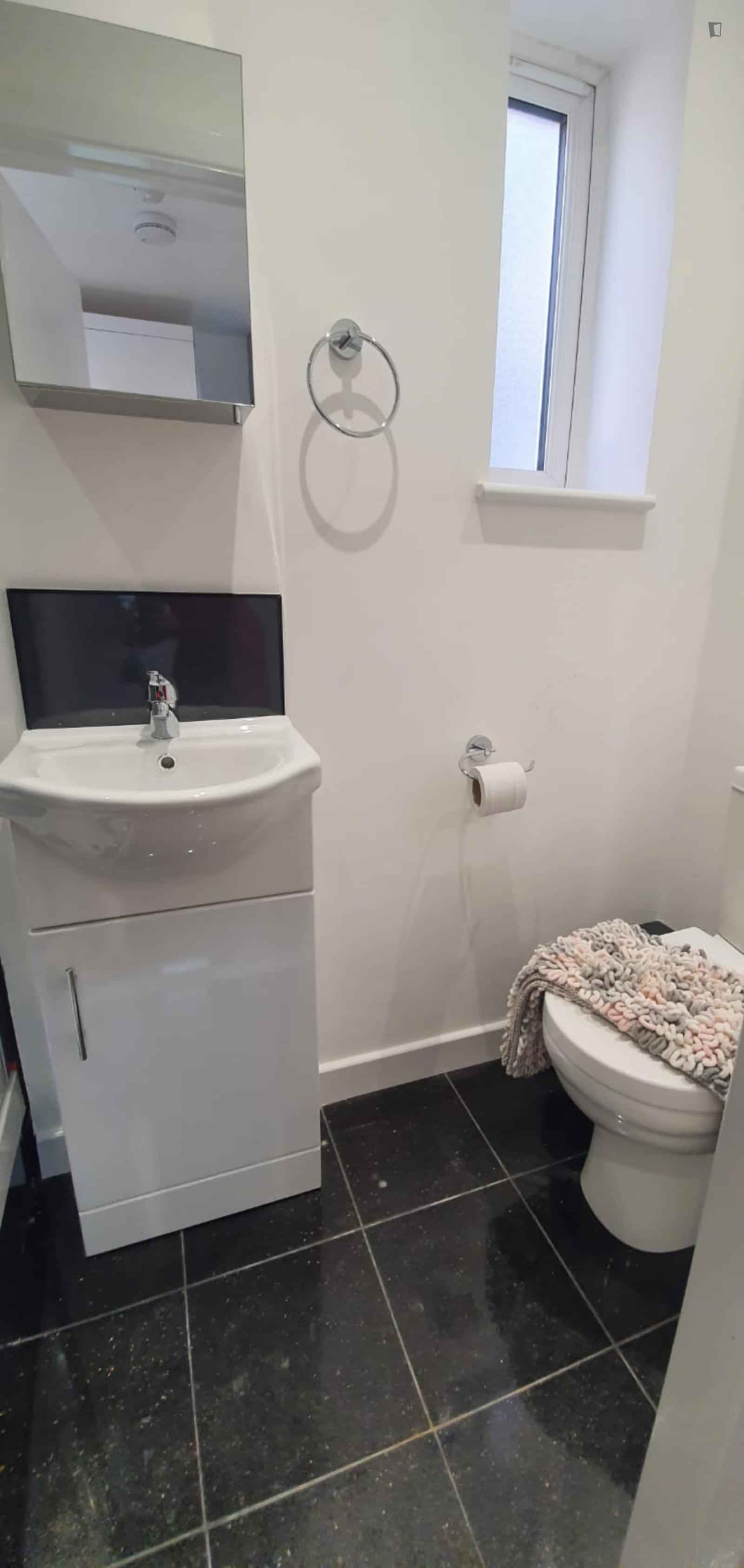 Studio - Kitchen?w=400&h=260&fit=crop&q=40&auto=format&trim=auto