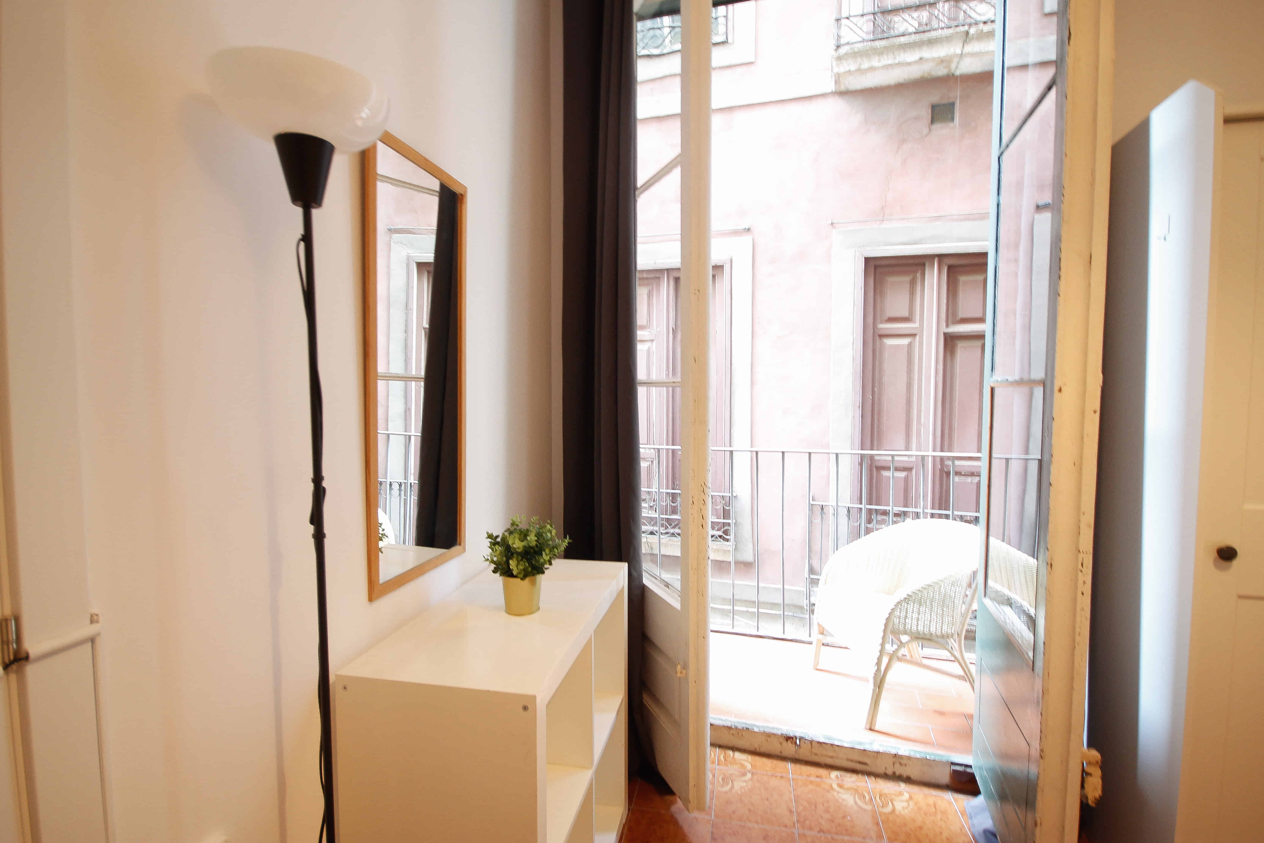 Bathroom?w=400&h=260&fit=crop&q=40&auto=format&trim=auto