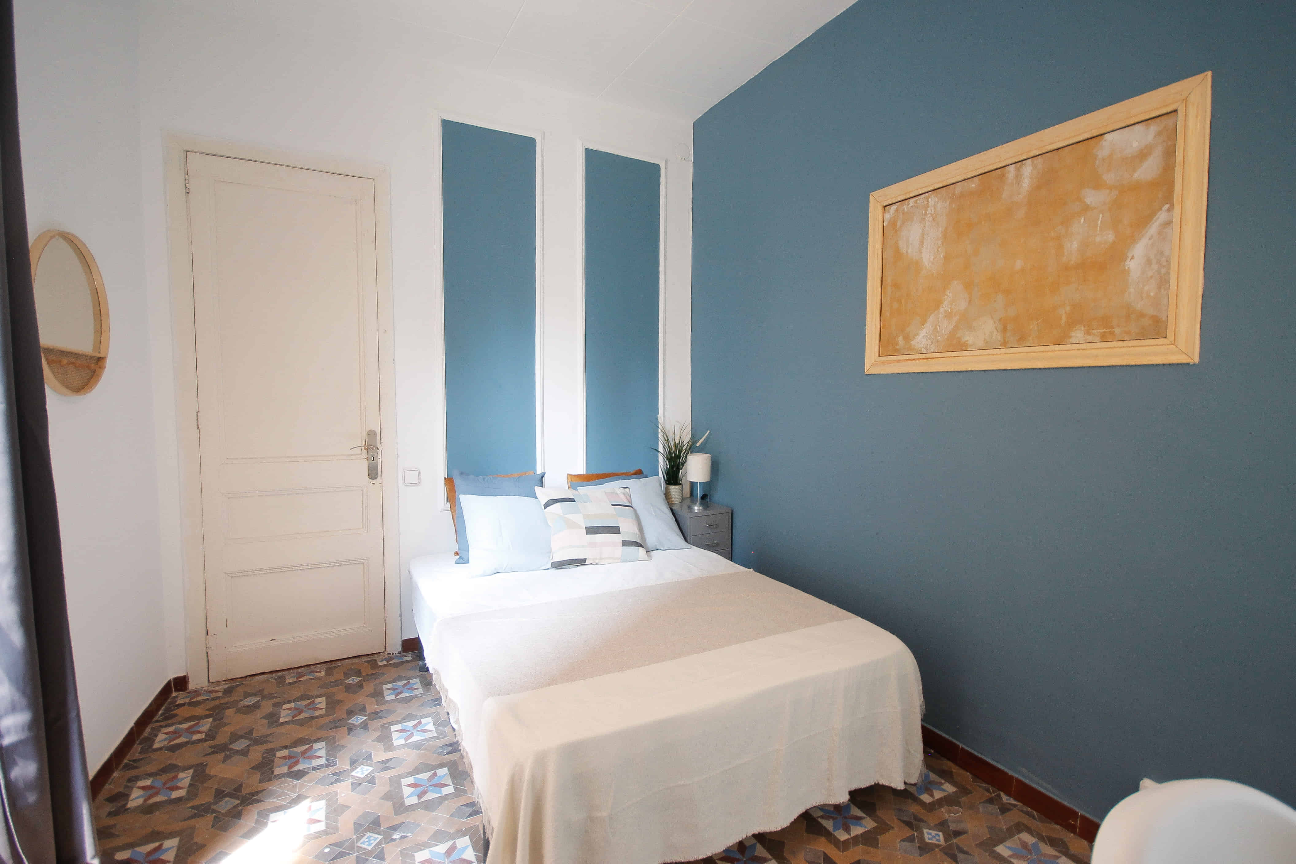 Bathroom?w=400&h=260&fit=crop&q=40&auto=format&trim=auto