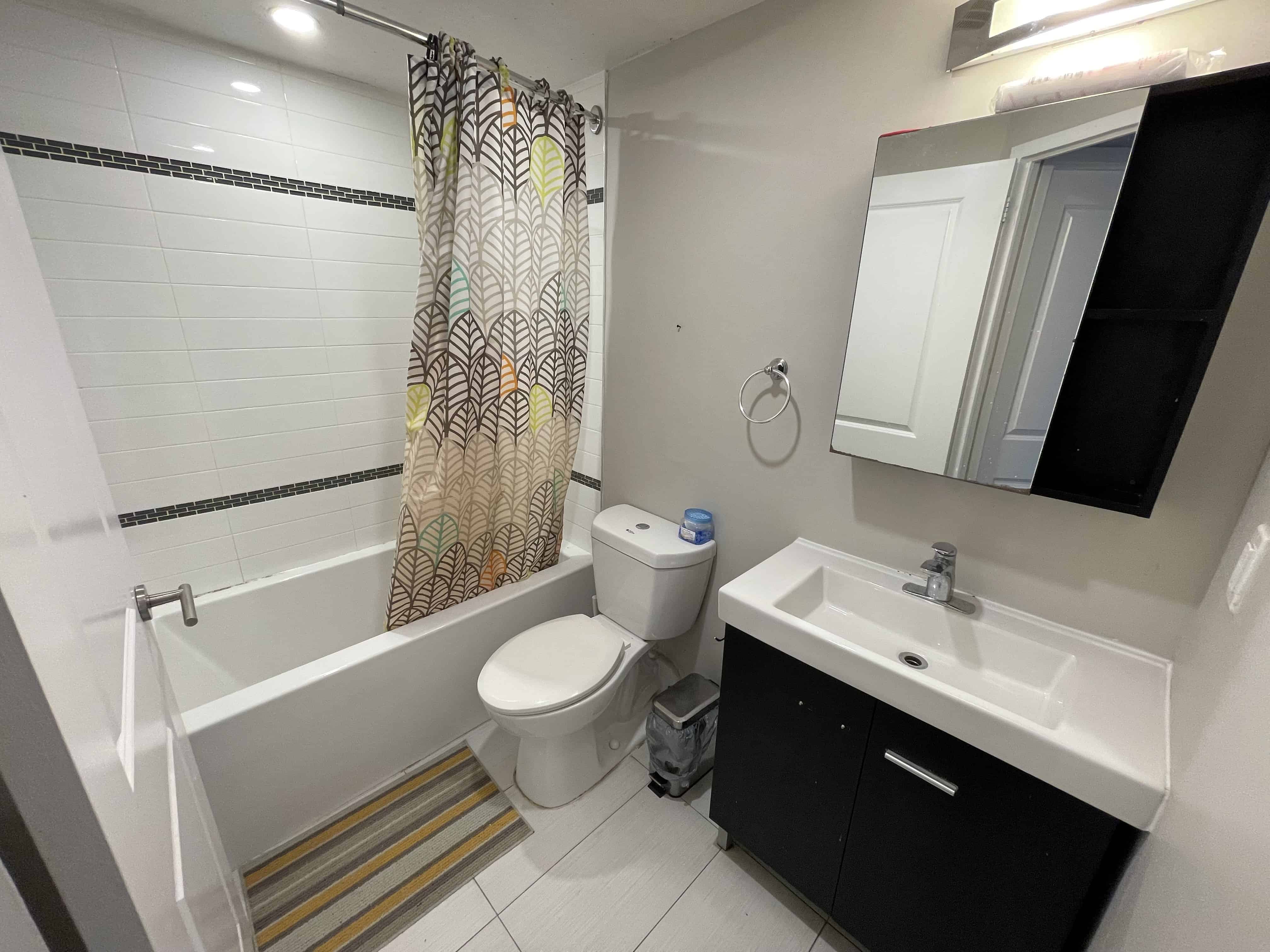 Gold Room - Bedroom?w=400&h=260&fit=crop&q=40&auto=format&trim=auto