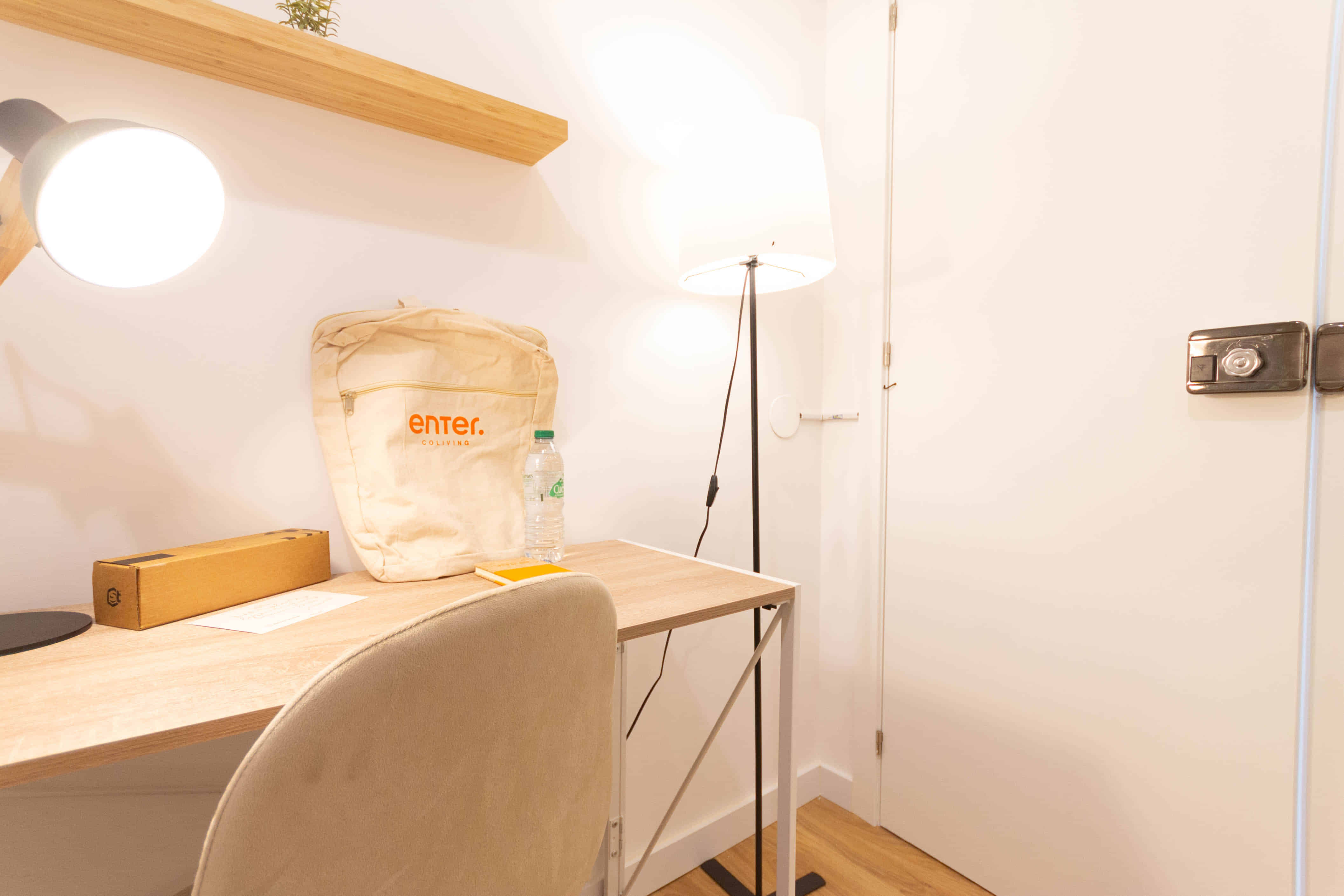 Bathroom?w=400&h=260&fit=crop&q=40&auto=format&trim=auto